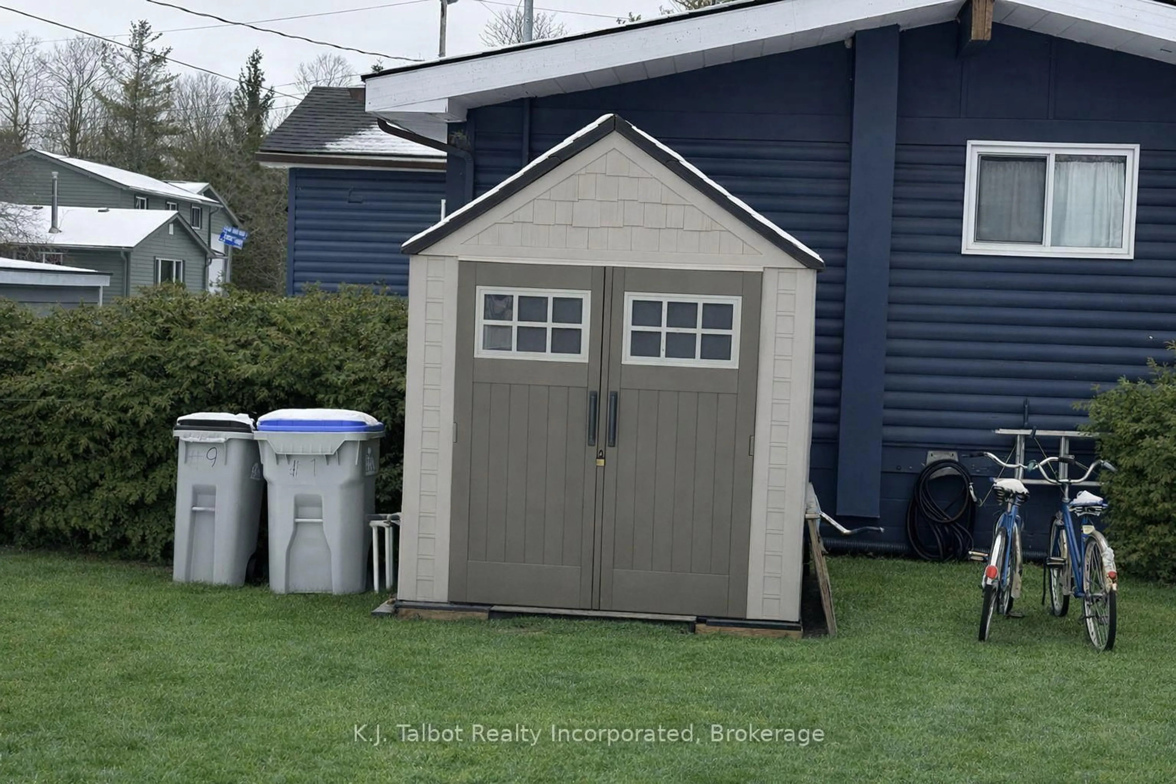 Shed for 9 Ravine Park Rd, Central Huron Ontario N7A 3X8