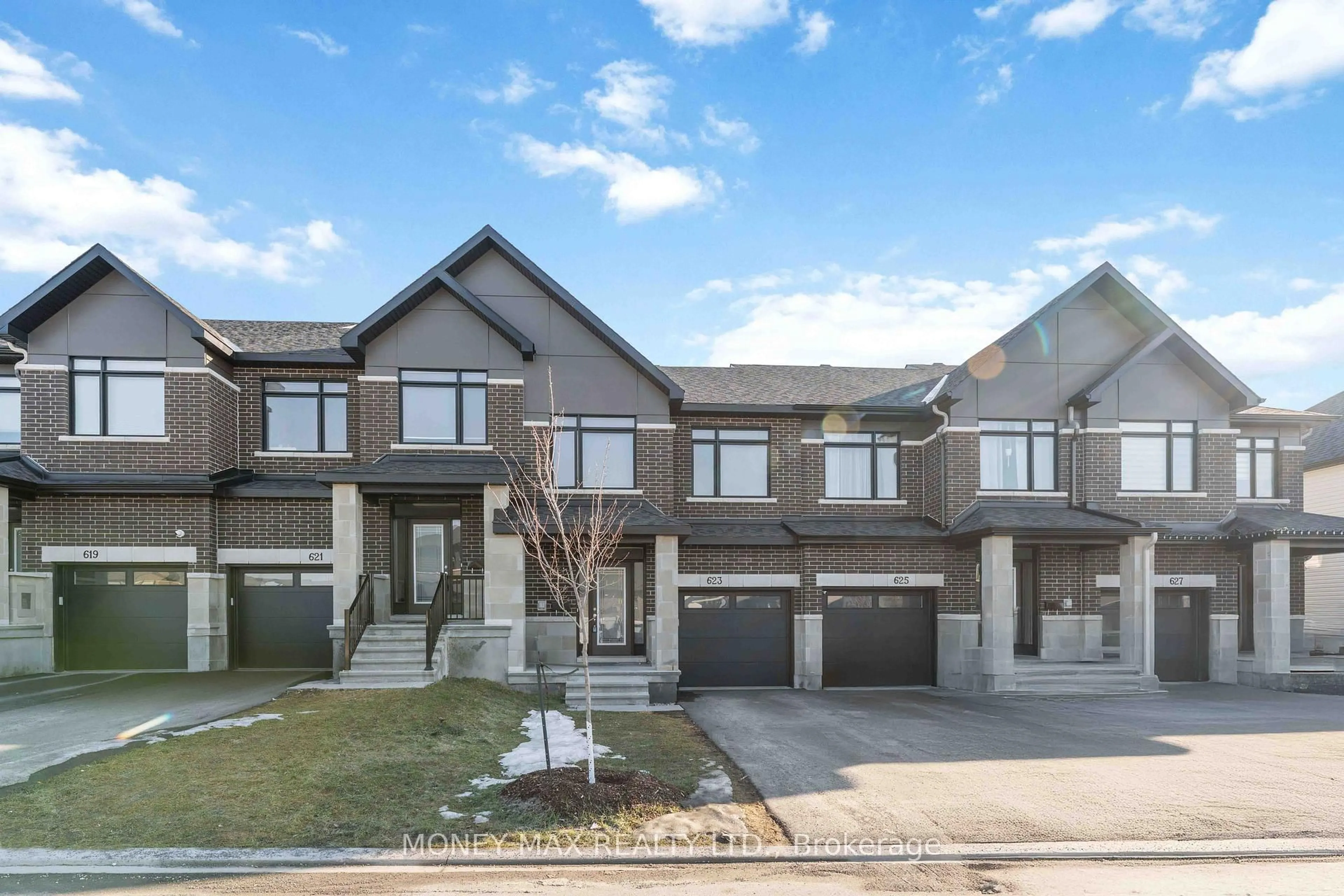 Home with brick exterior material, street for 623 Knotridge St, Orleans Ontario K1W 0C7