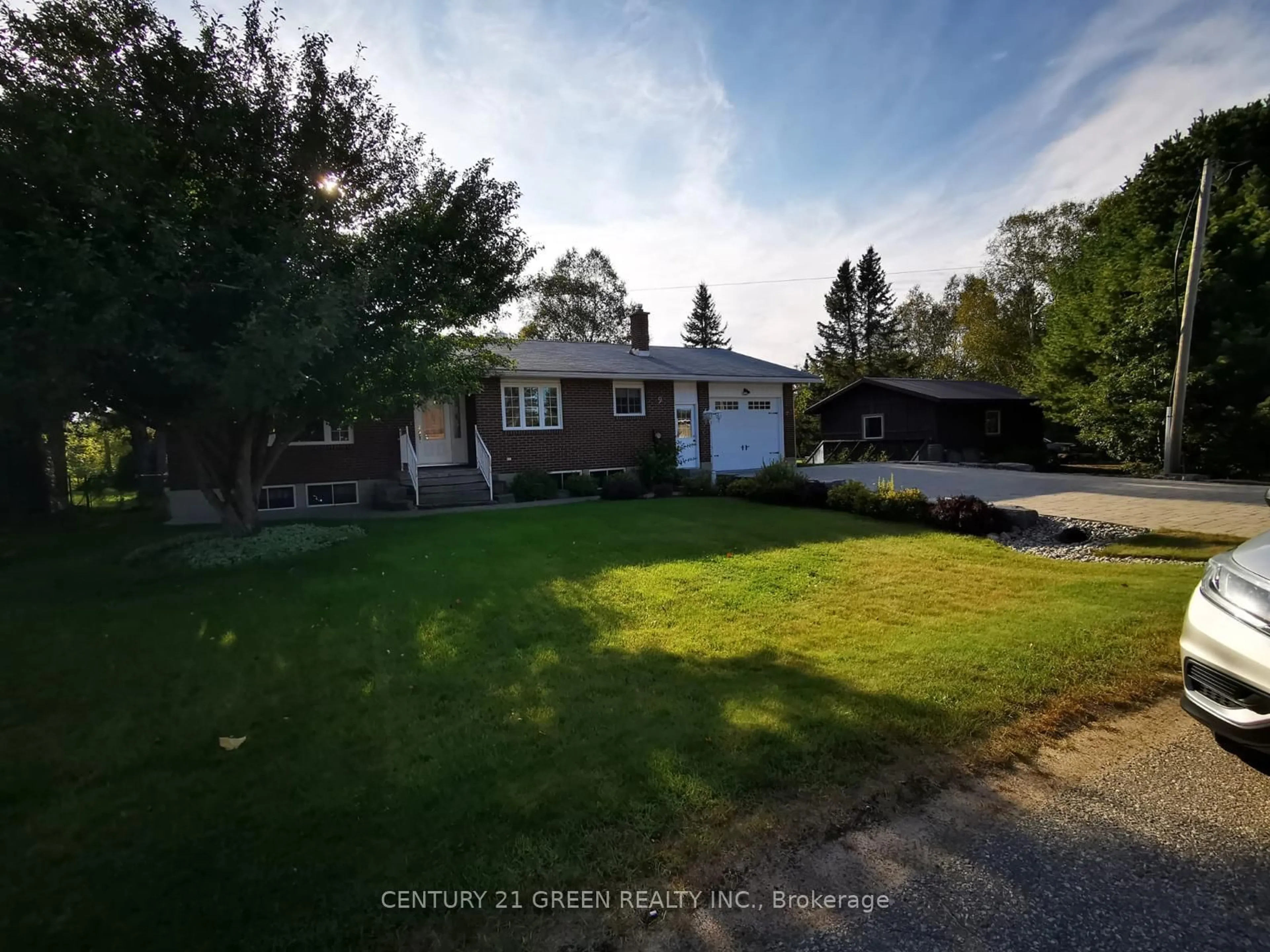 A pic from outside/outdoor area/front of a property/back of a property/a pic from drone, street for 9 Fitz Ave, South River Ontario P0A 1X0