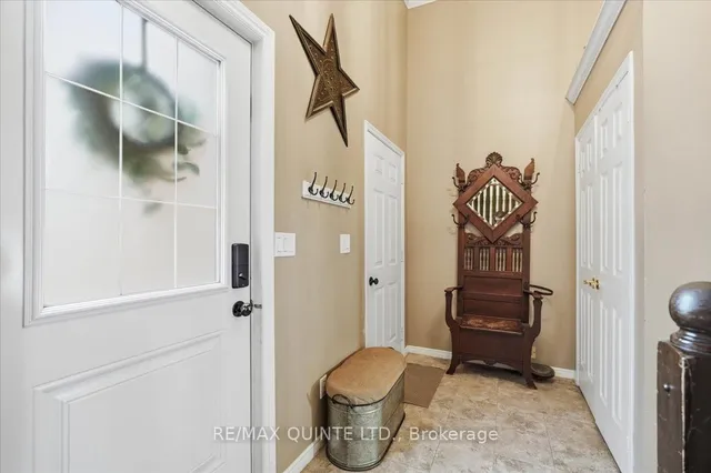 4 Harbourview Cres, Prince Edward County 5