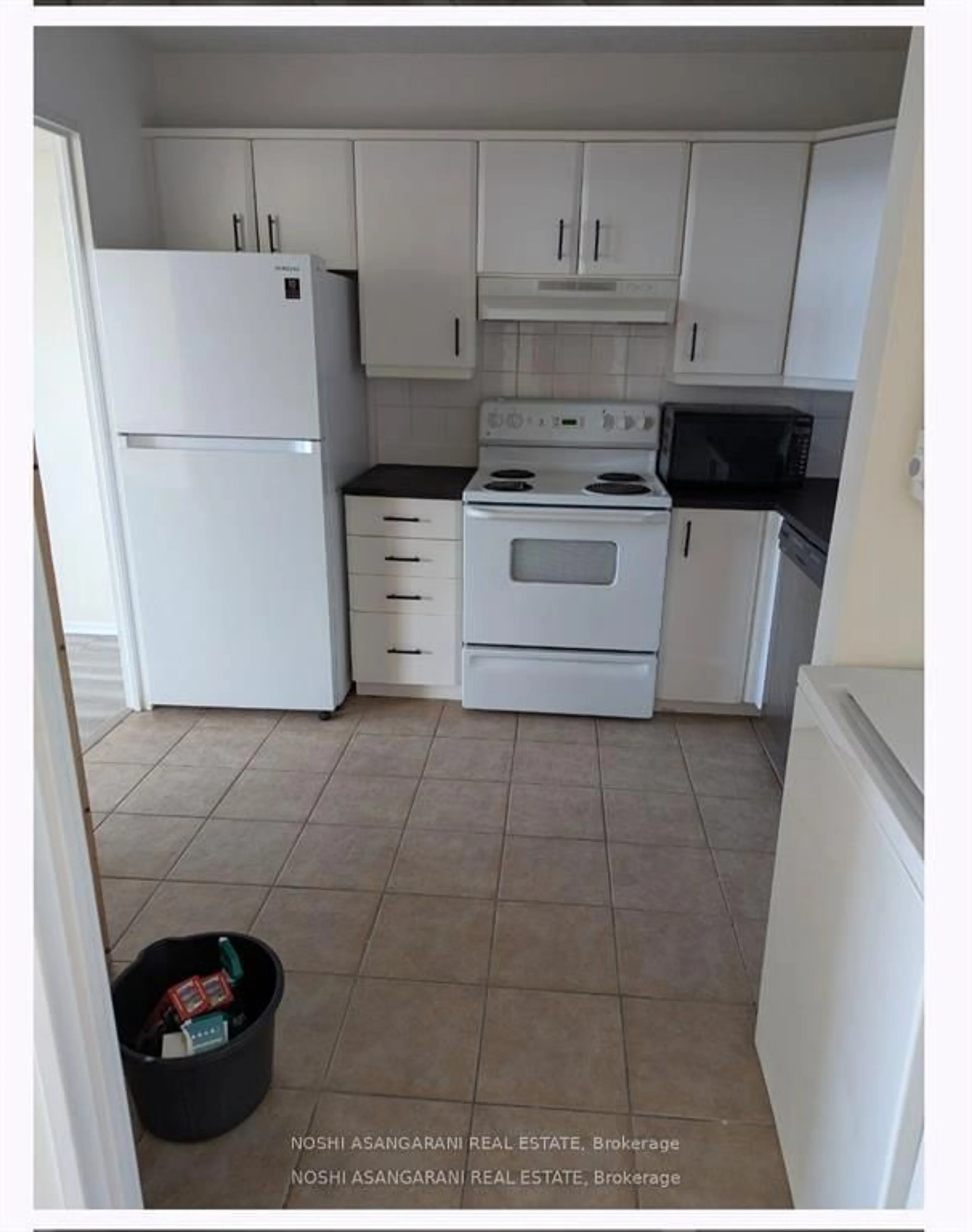 Standard kitchen, unknown for 1285 Cahill Dr #1806, Ottawa Ontario K1V 9A7