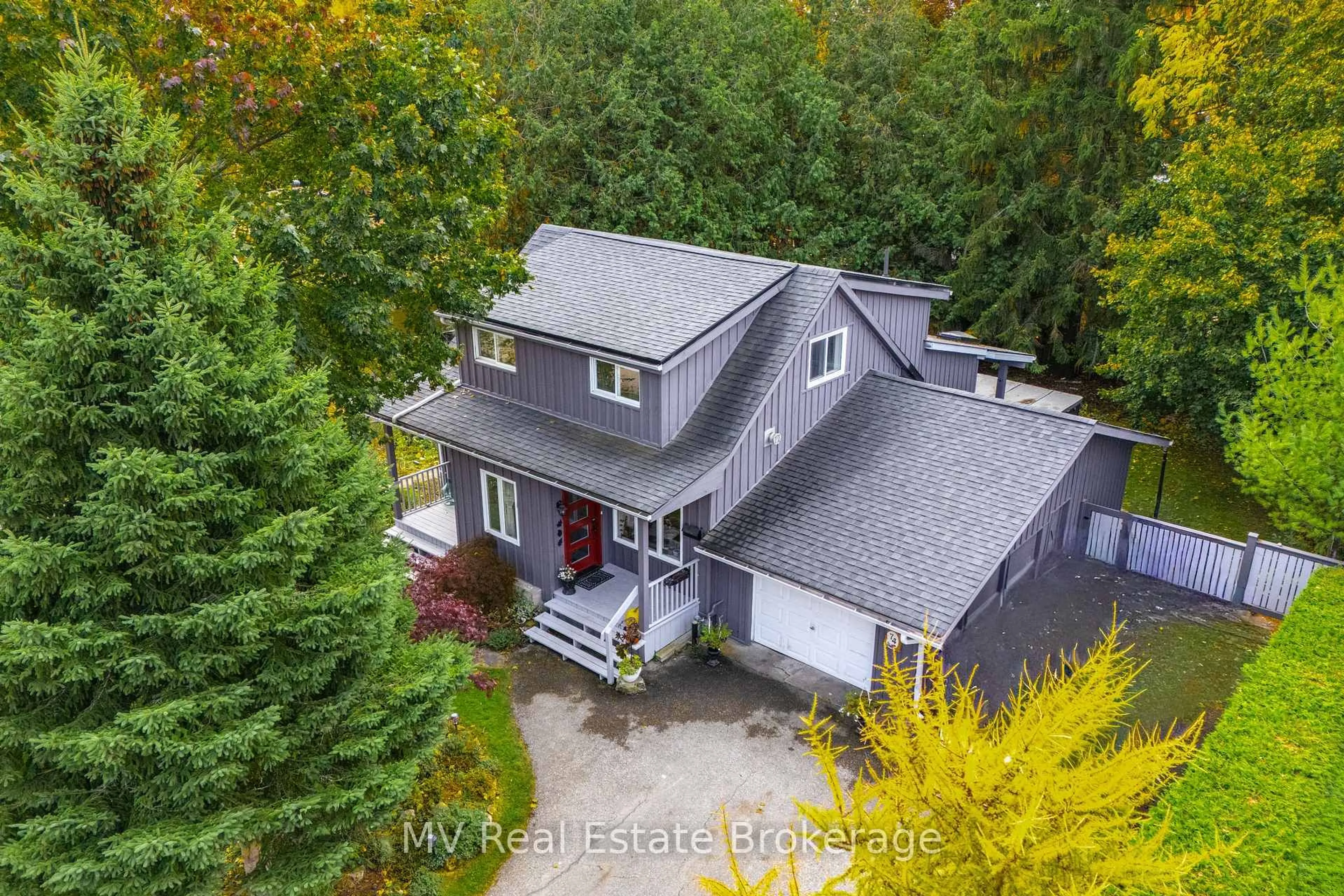 A pic from outside/outdoor area/front of a property/back of a property/a pic from drone, mountain view for 74 Kertland St, Centre Wellington Ontario N0B 1S0