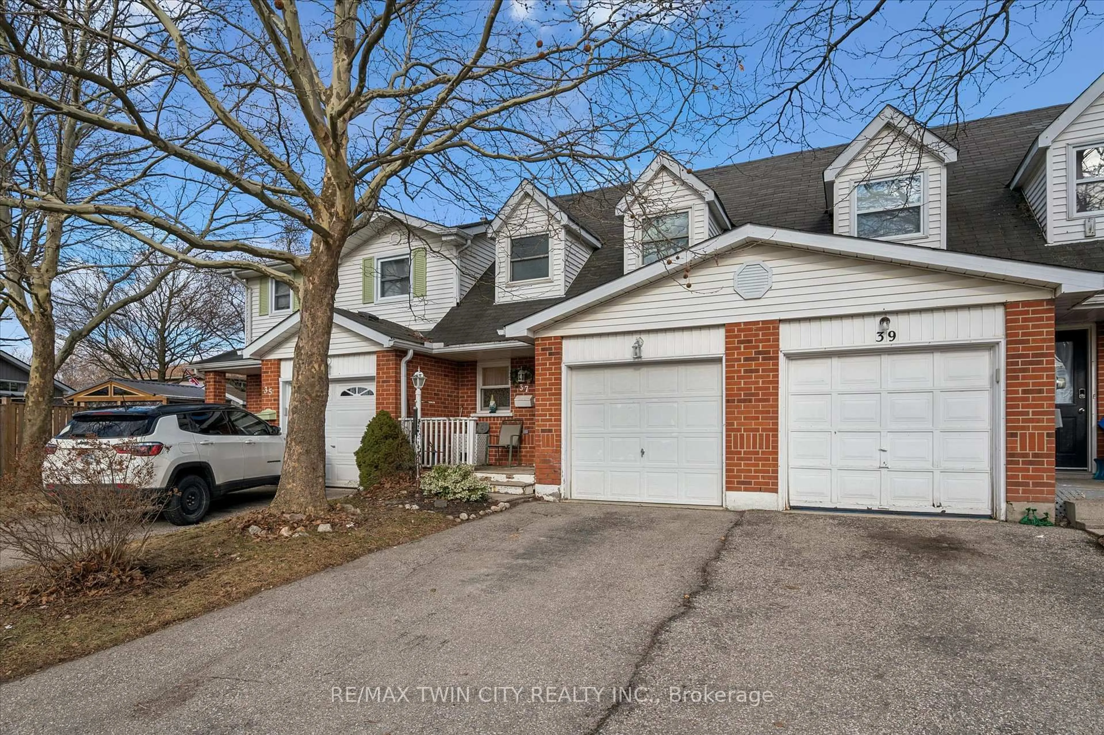 Home with brick exterior material, street for 37 Edgemere Dr, Cambridge Ontario N1P 1A9