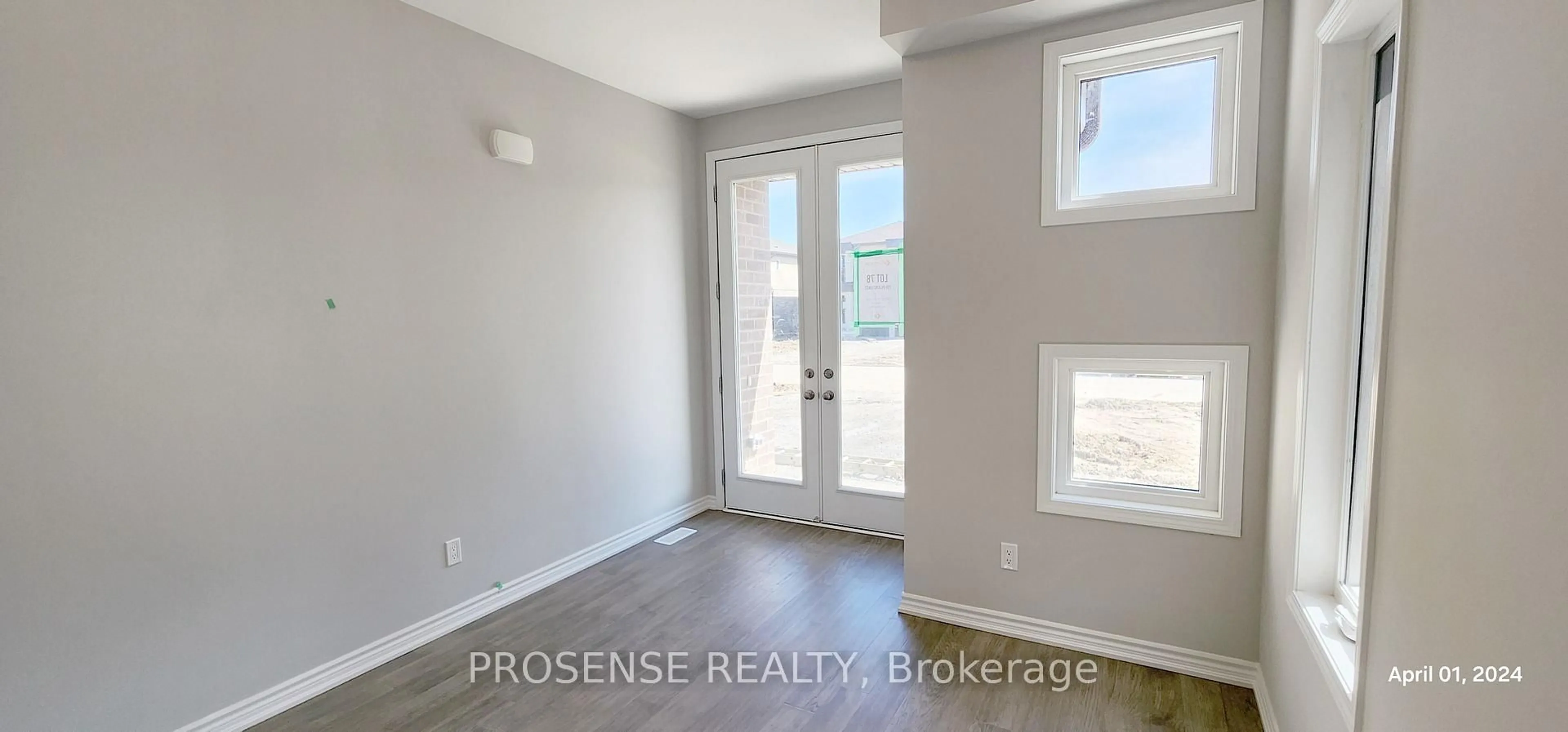 Indoor entryway for 209 PILKINGTON St, Thorold Ontario L2V 1C2