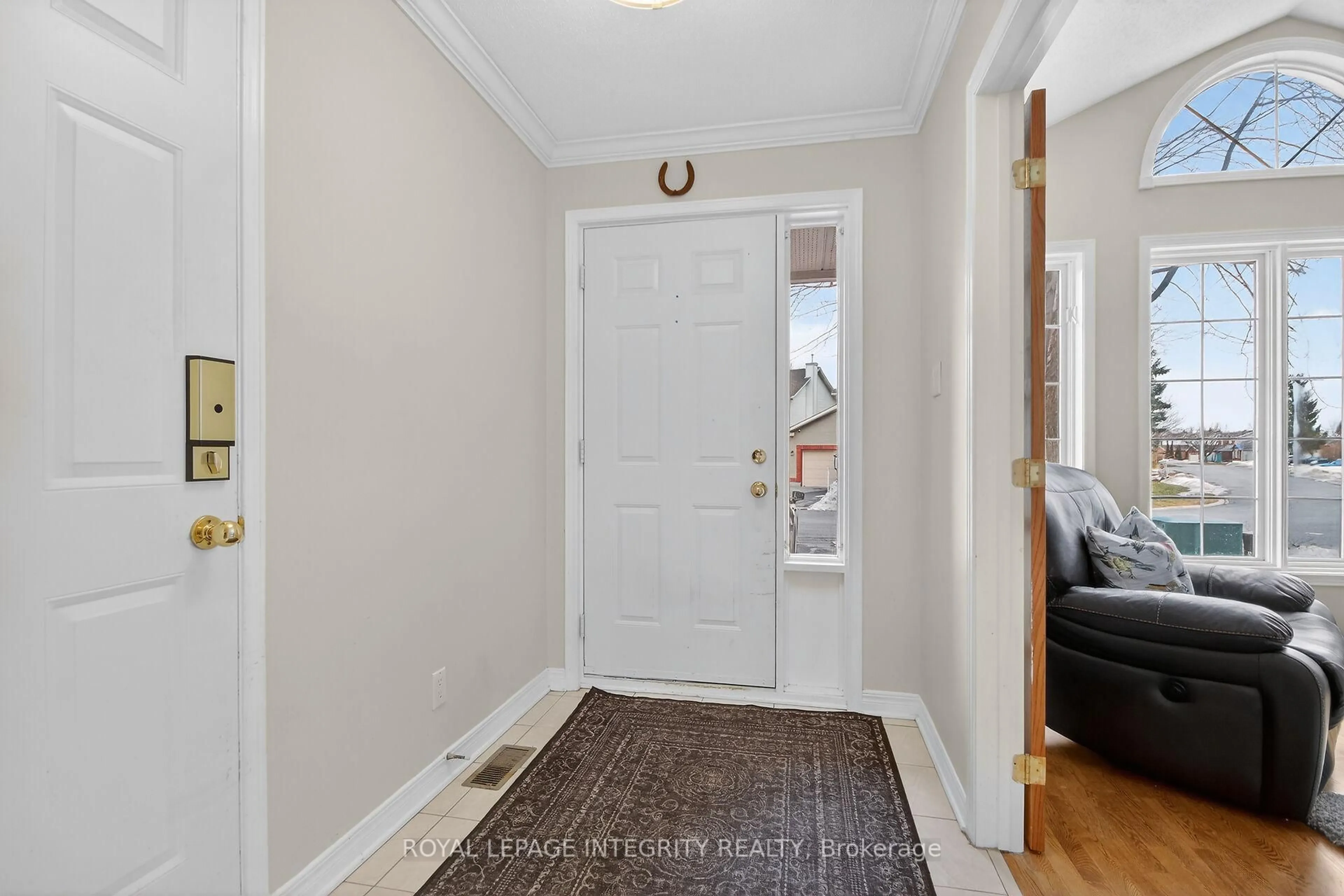 Indoor entryway for 161 Longshire Circ, Nepean Ontario K2J 4L2