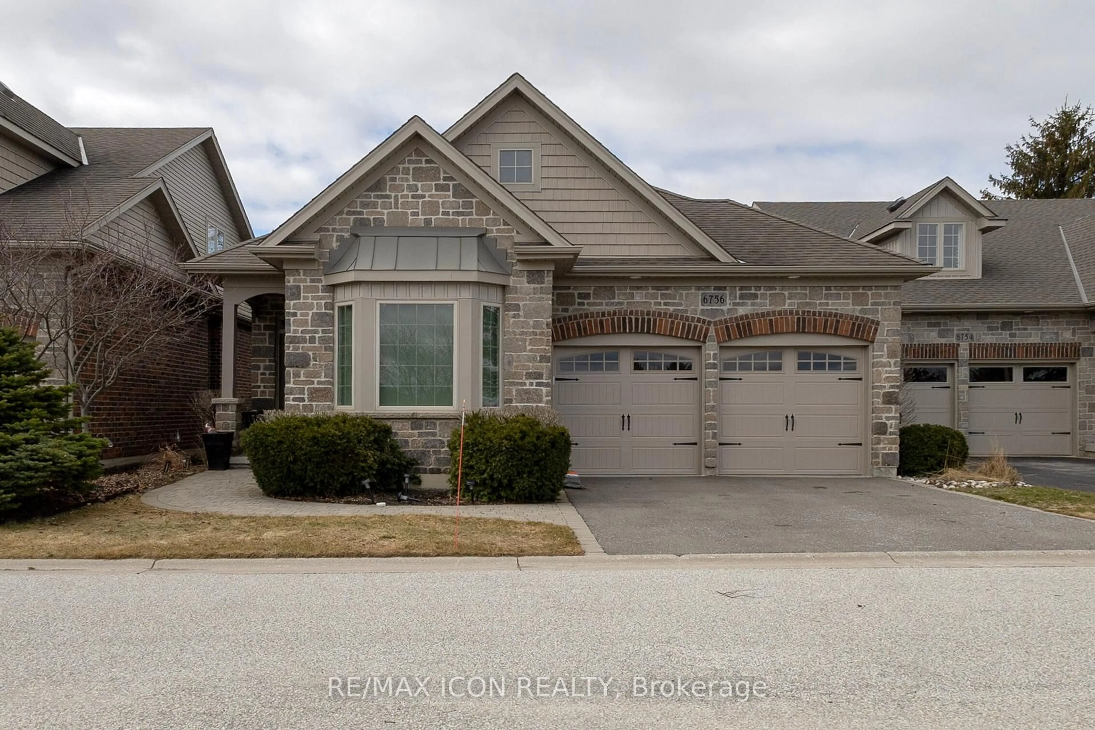 Home with brick exterior material, street for 6756 St Andrews Circ, Plympton-Wyoming Ontario N0N 1E0