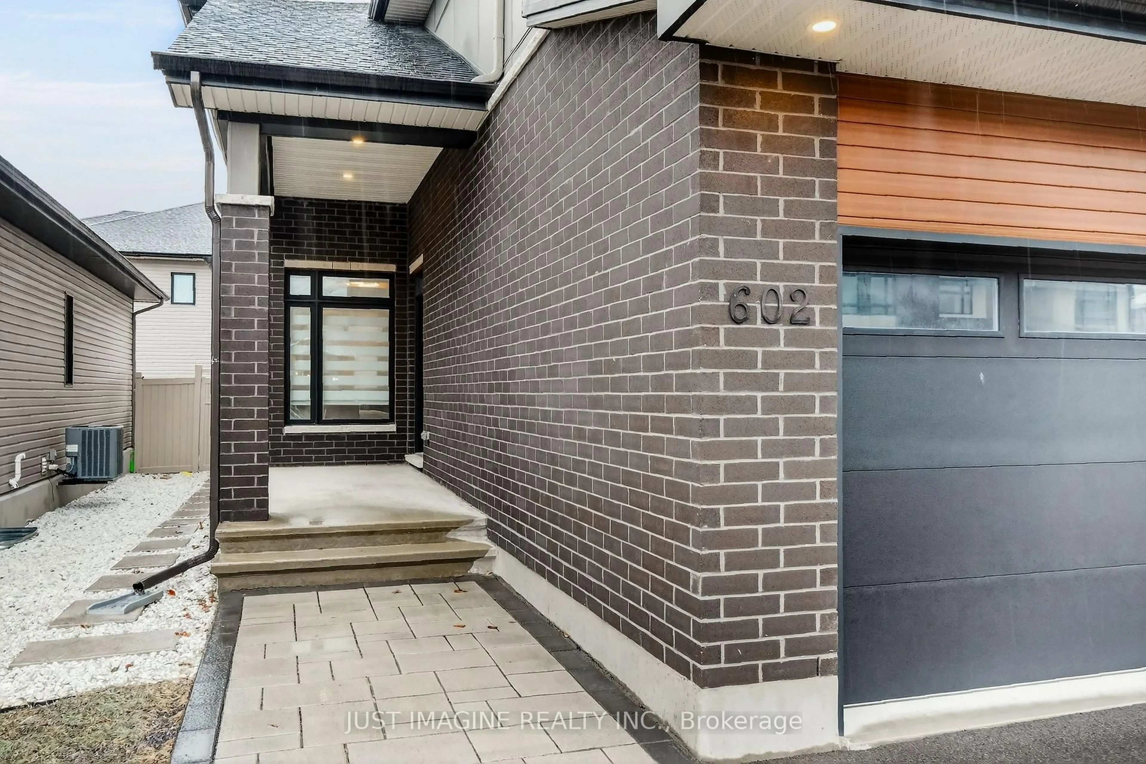 Home with brick exterior material, street for 602 Triangle St, Stittsville Ontario K2V 0L8