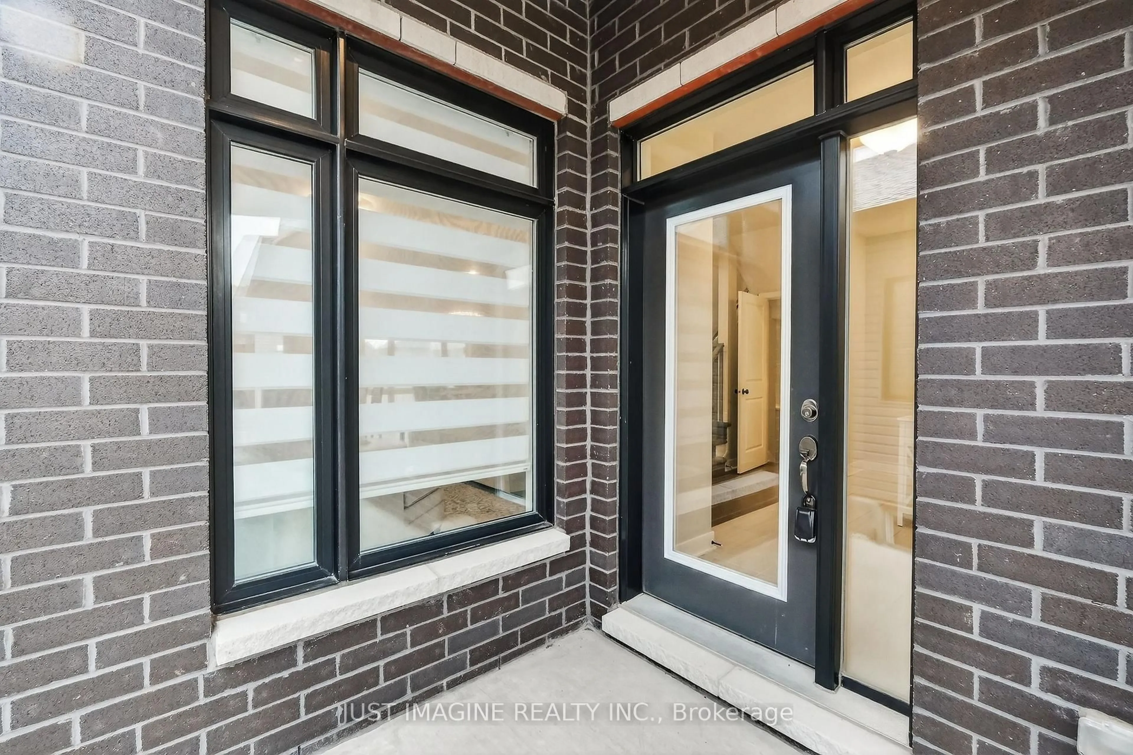 Home with brick exterior material, street for 602 Triangle St, Stittsville Ontario K2V 0L8