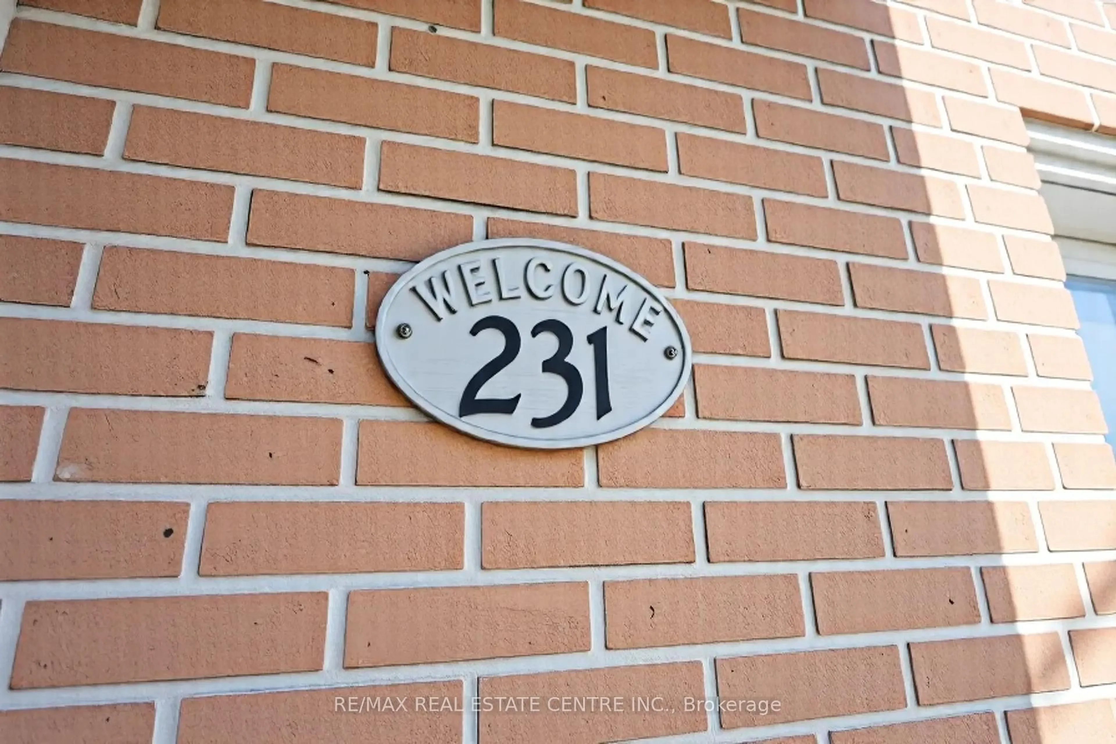 Unknown for 231 Perth St, Brockville Ontario K6V 5E7