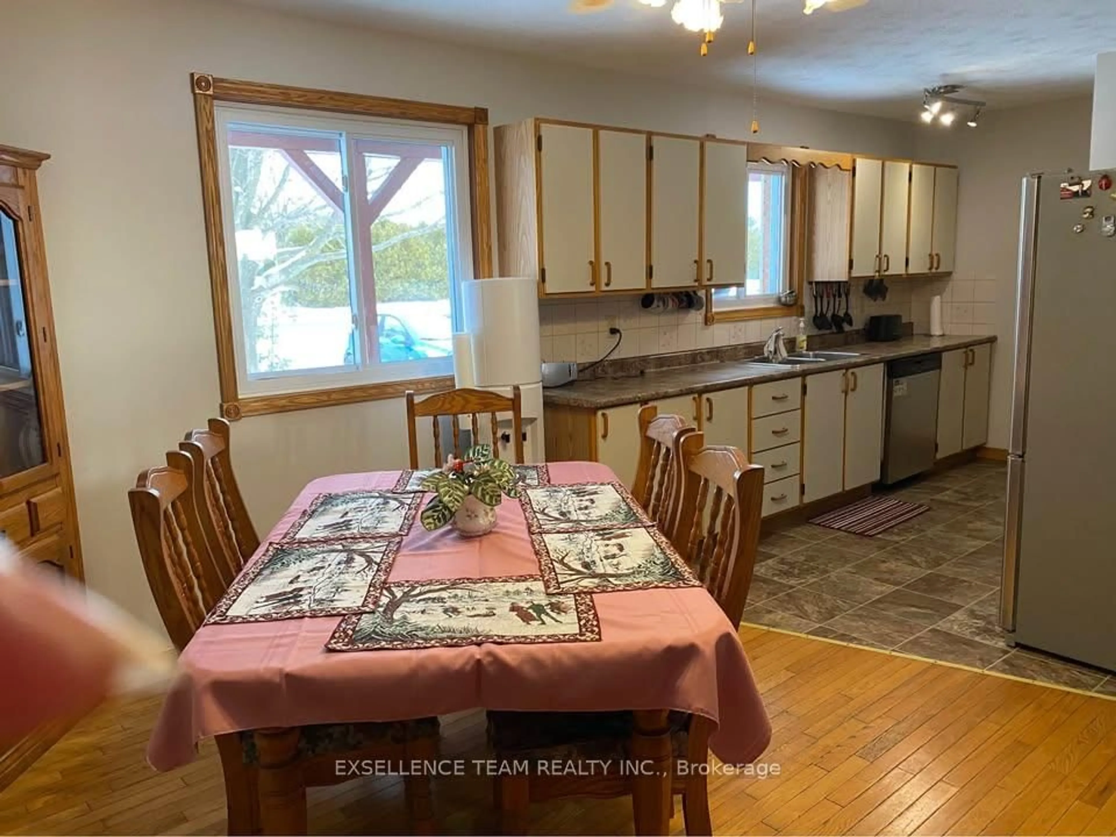 Dining room, unknown for 20596 Conc 5 Concession, South Glengarry Ontario K0C 1L0