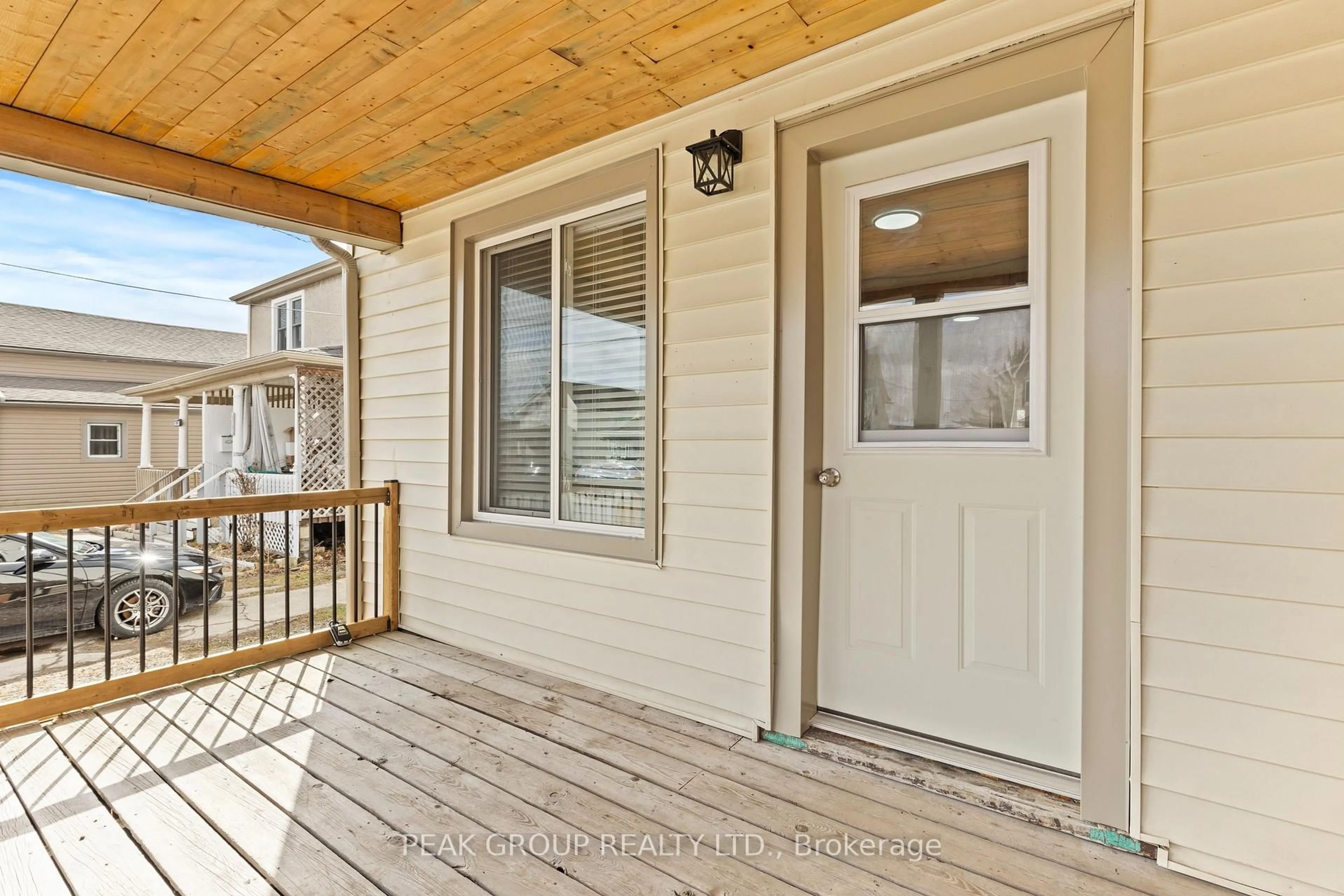 Unknown for 214 Mitchell St, Port Colborne Ontario L3K 1Y3