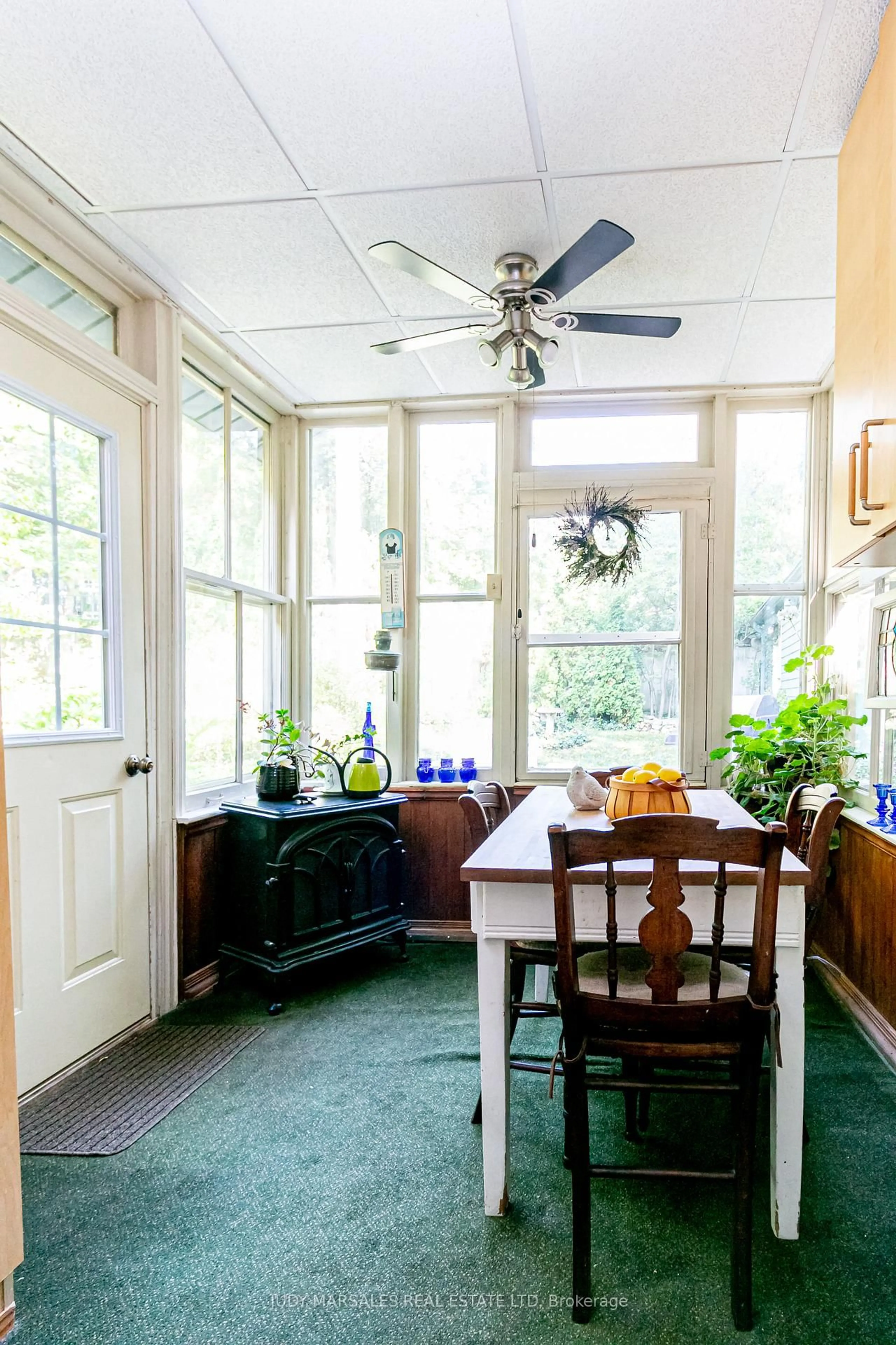 Dining room, unknown for 55 Cayley St, Hamilton Ontario L9H 2E6