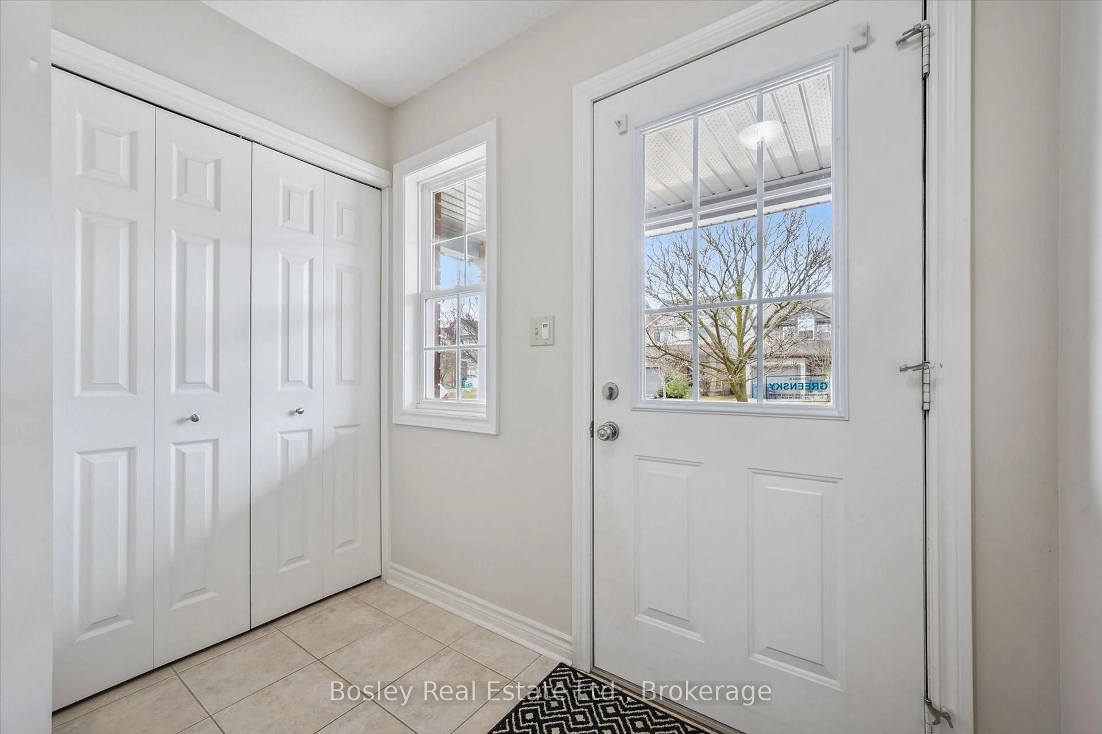 Indoor entryway for 12 Sinclair St, Guelph Ontario N1L 1R9