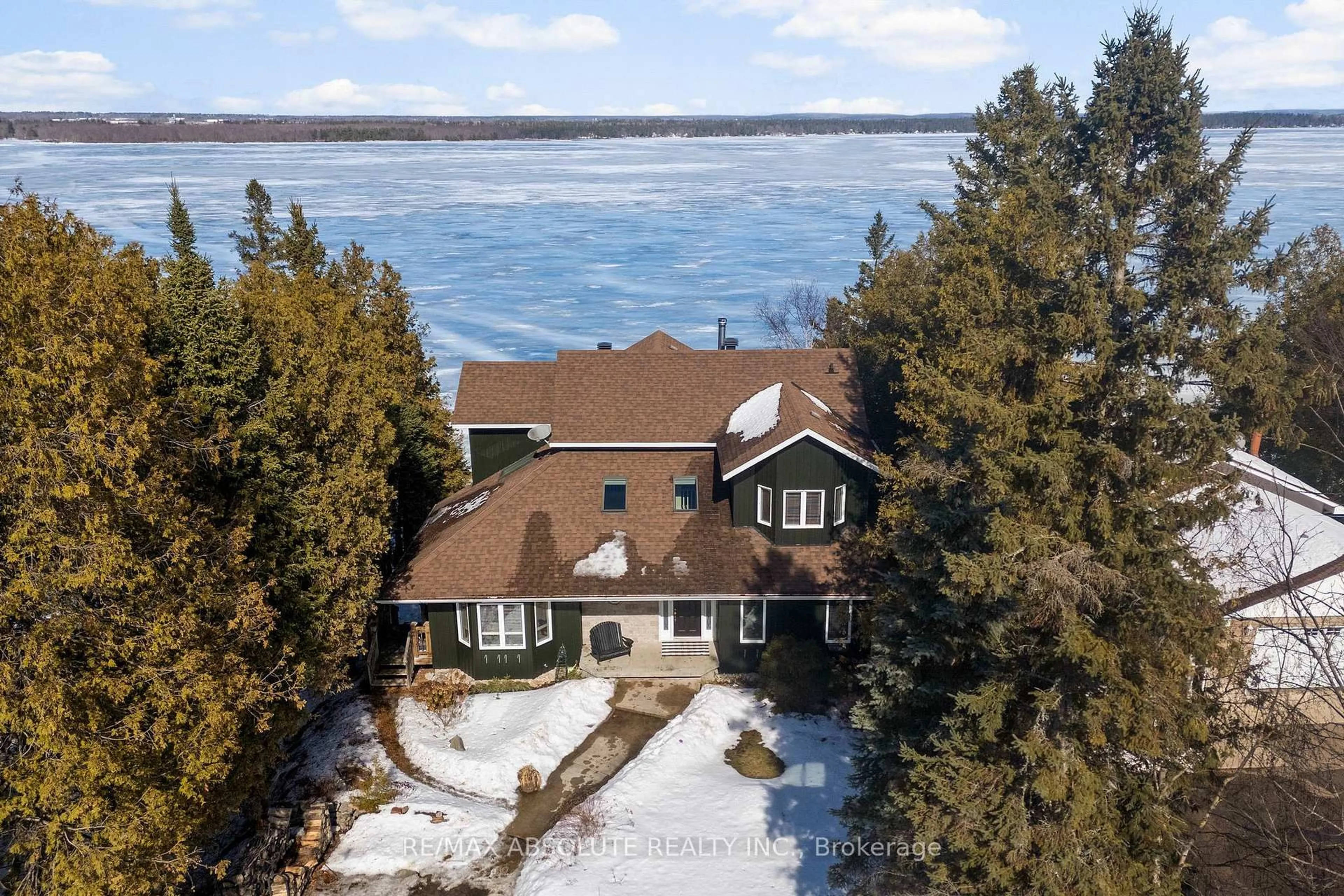 A pic from outside/outdoor area/front of a property/back of a property/a pic from drone, water/lake/river/ocean view for 39 McNeill Rd, Braeside Ontario K0A 1G0