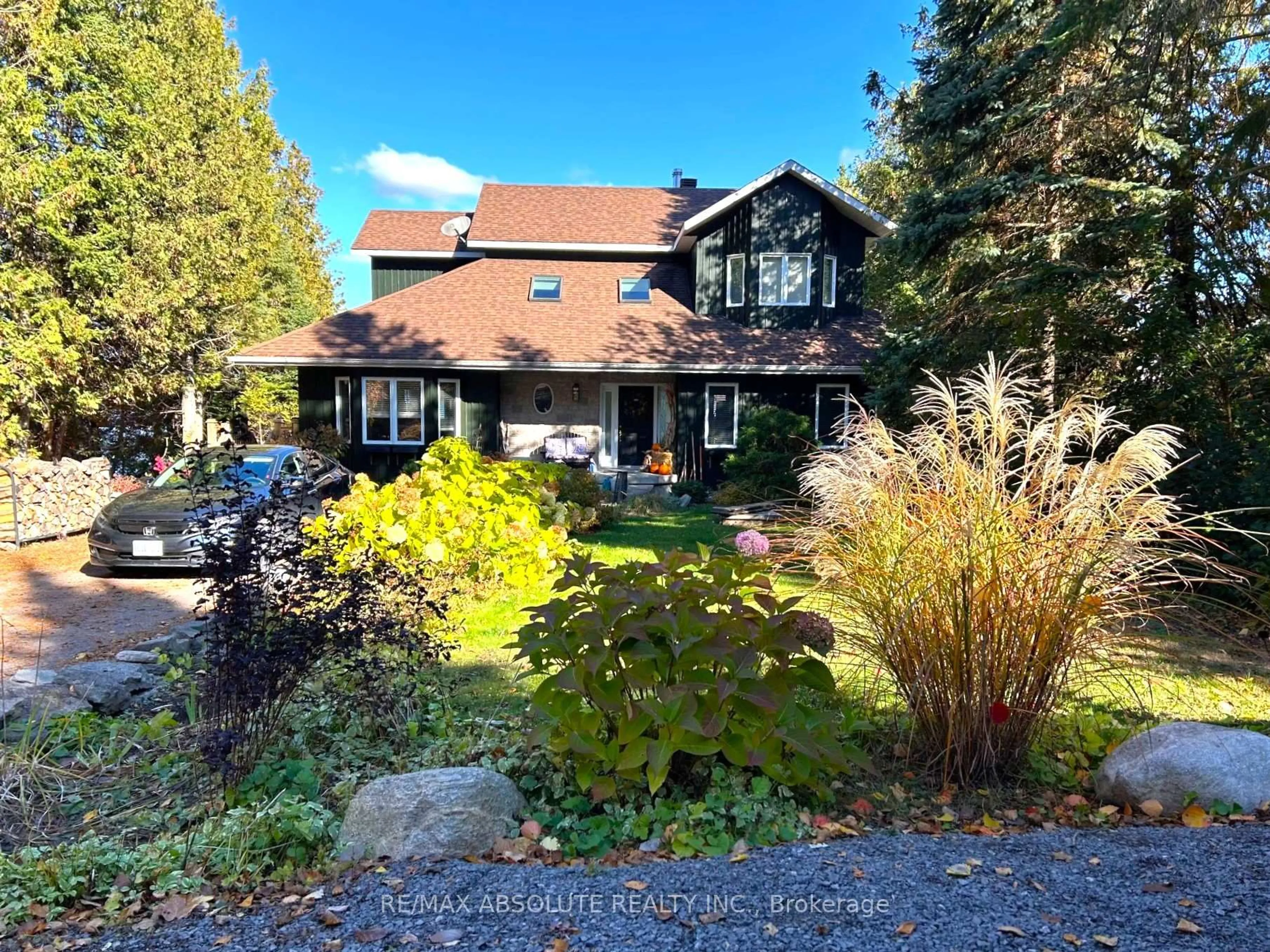 A pic from outside/outdoor area/front of a property/back of a property/a pic from drone, street for 39 McNeill Rd, Braeside Ontario K0A 1G0