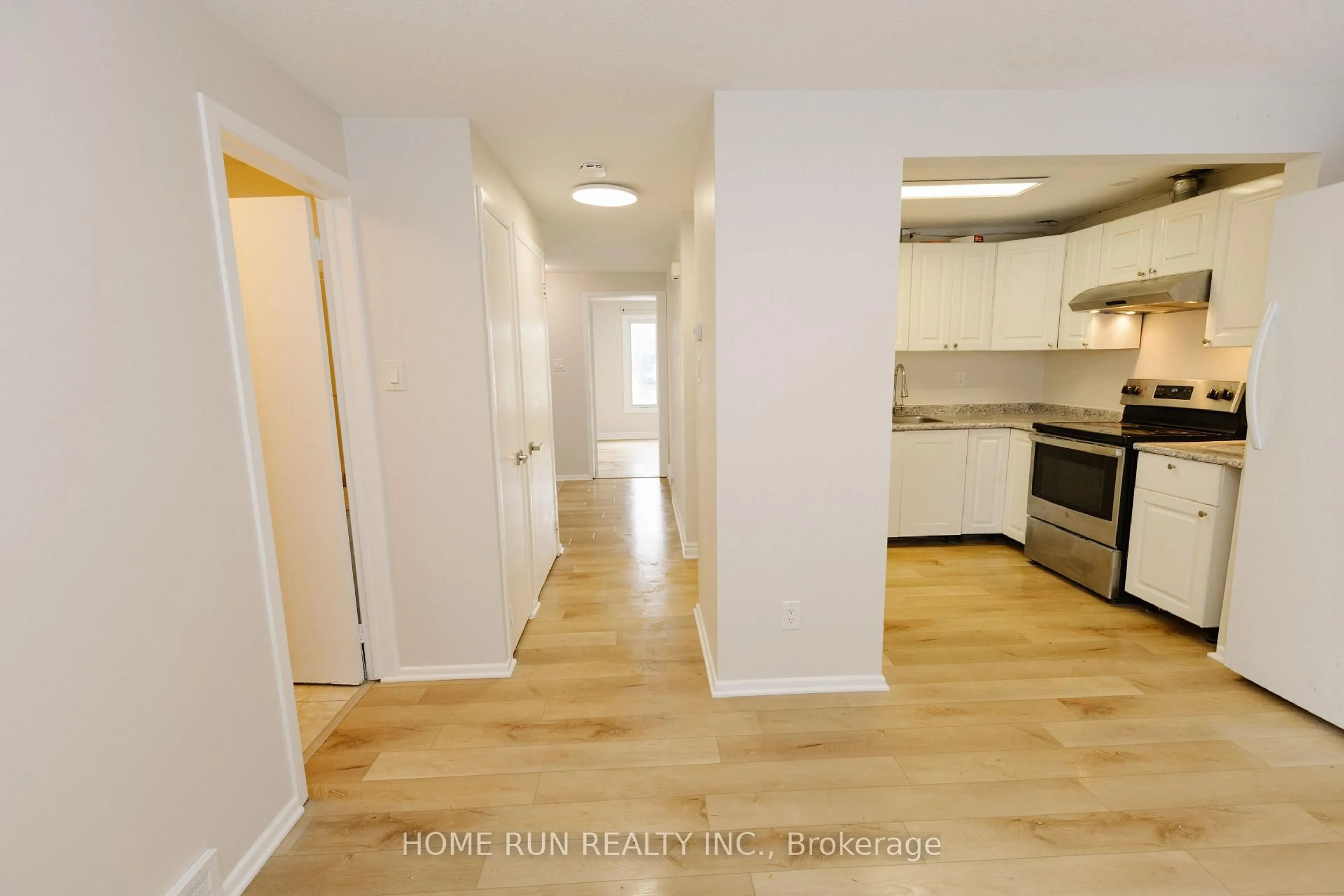 A pic of a room for 1285 Meadowland Dr, Ottawa Ontario K2E 6K4