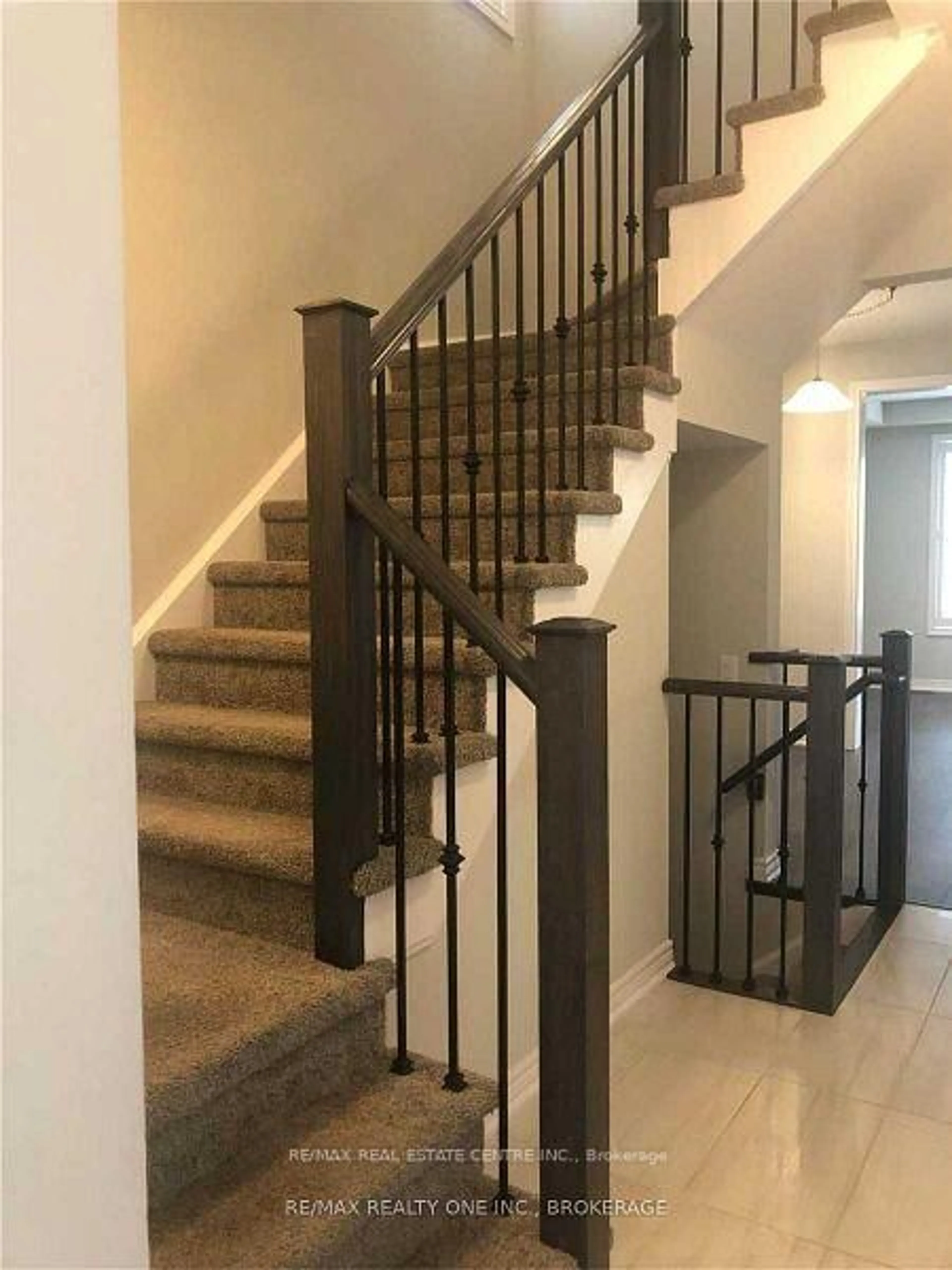 Stairs for 288 Glover Rd #44, Hamilton Ontario L8E 5H6