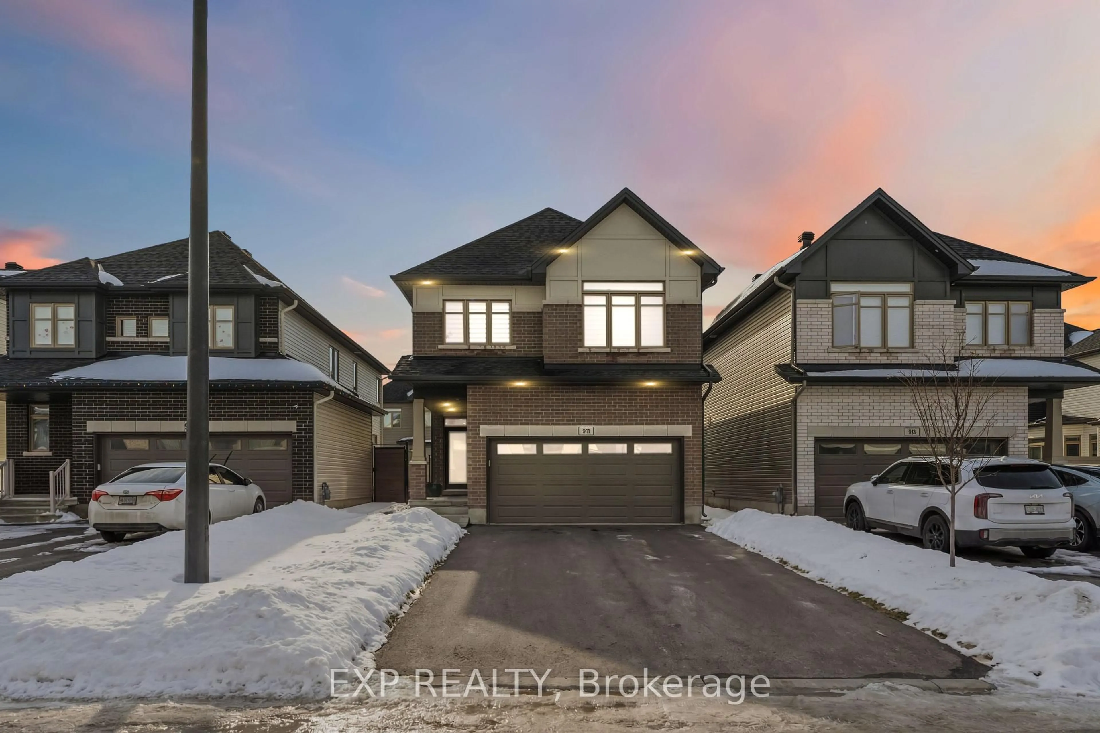 Unknown for 911 Duxbury Lane, Ottawa Ontario K4M 0M2