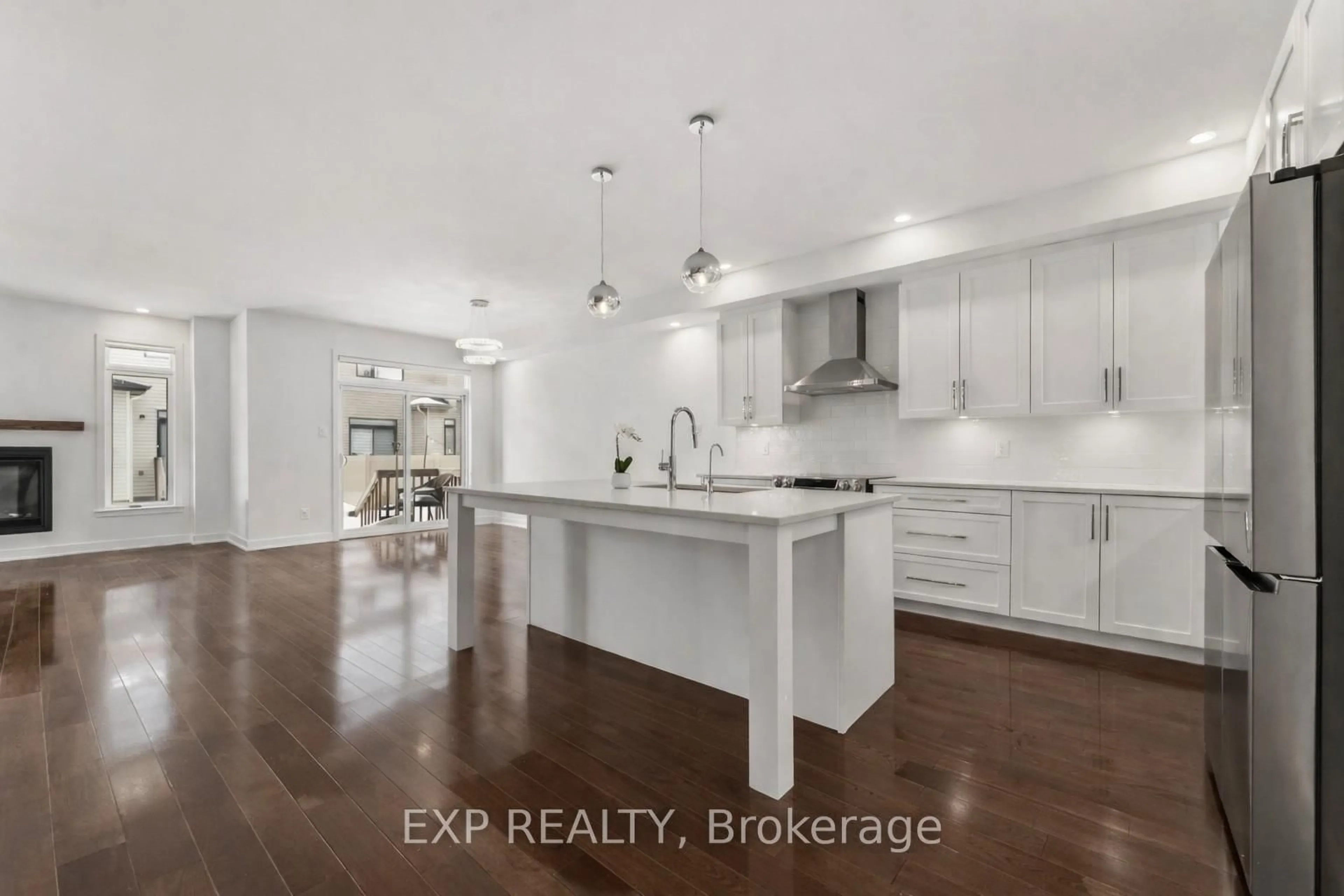 Open concept kitchen, ceramic/tile floor for 911 Duxbury Lane, Ottawa Ontario K4M 0M2