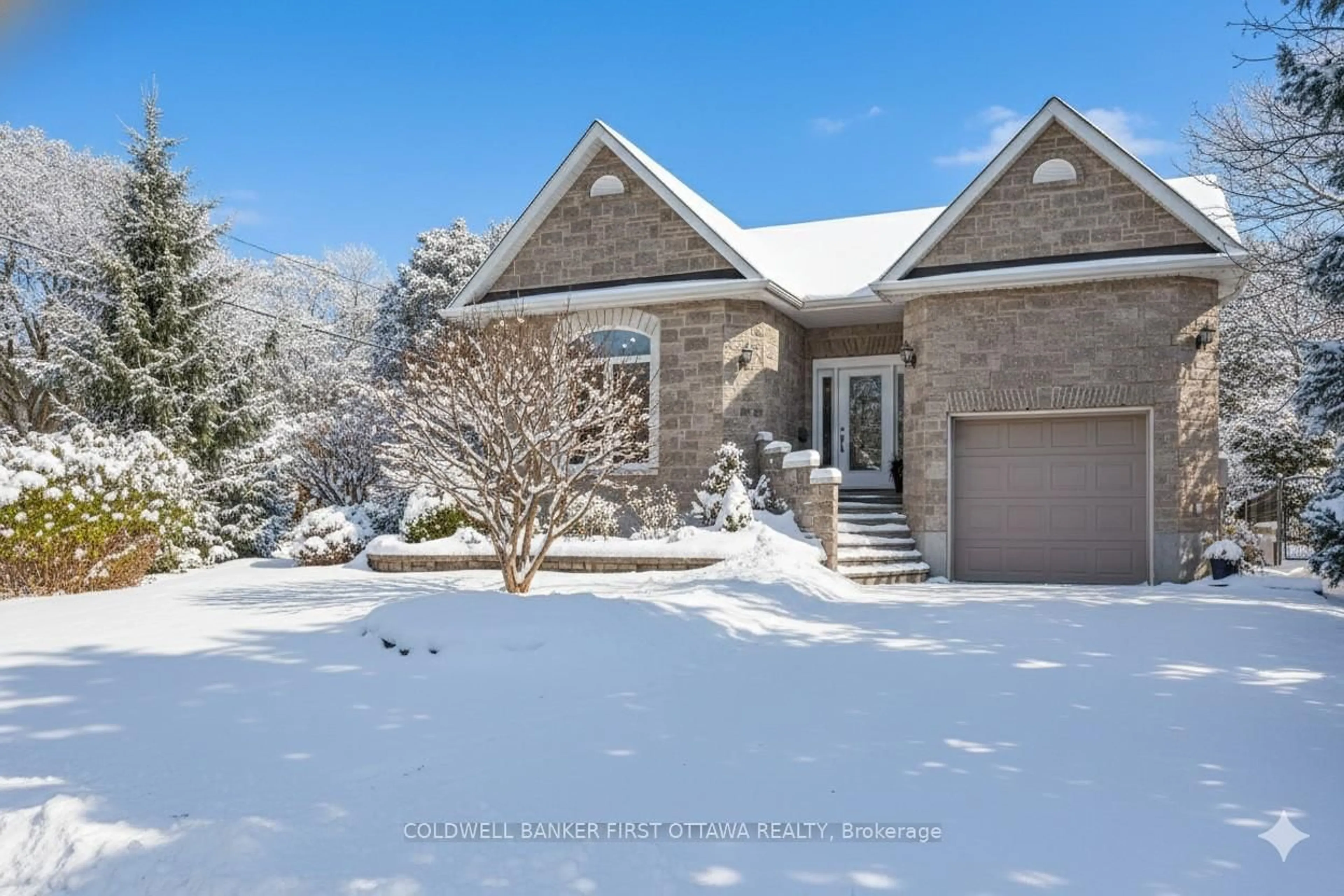 Home with brick exterior material, street for 475 MOFFATT St, Carleton Place Ontario K7C 4V8