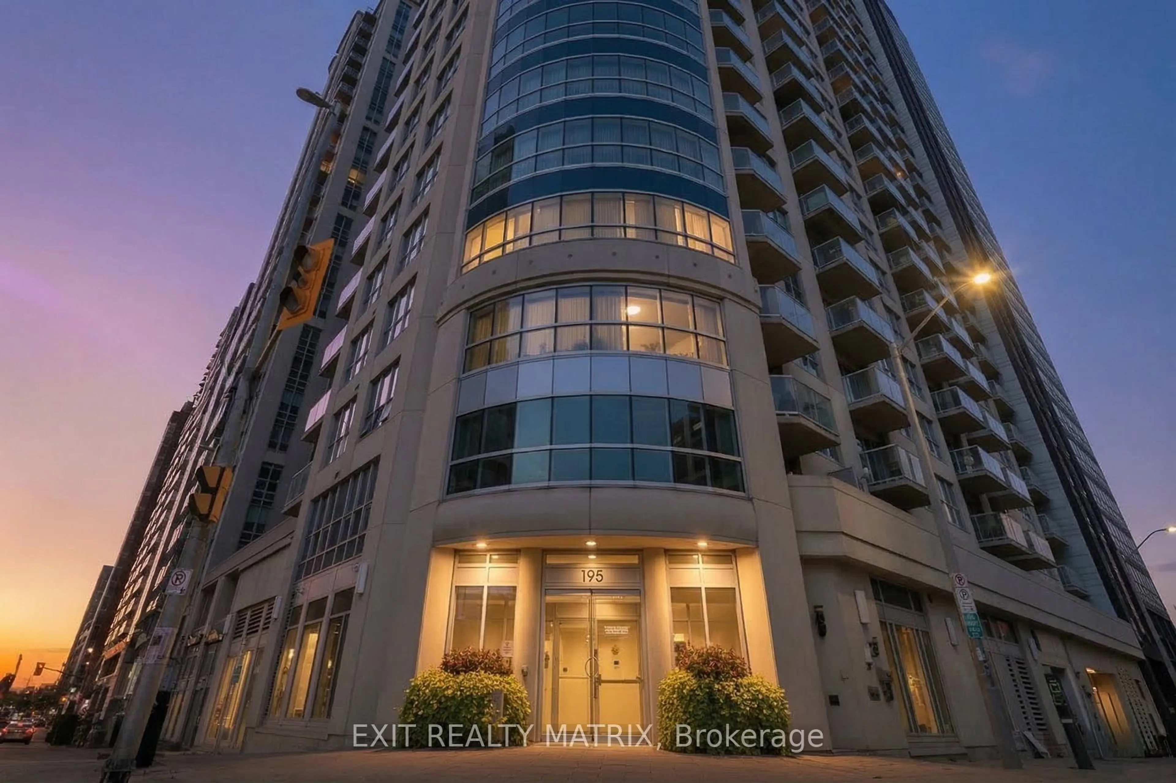 Indoor foyer for 195 Besserer St #PH2-2803, Ottawa Ontario K1N 0B6