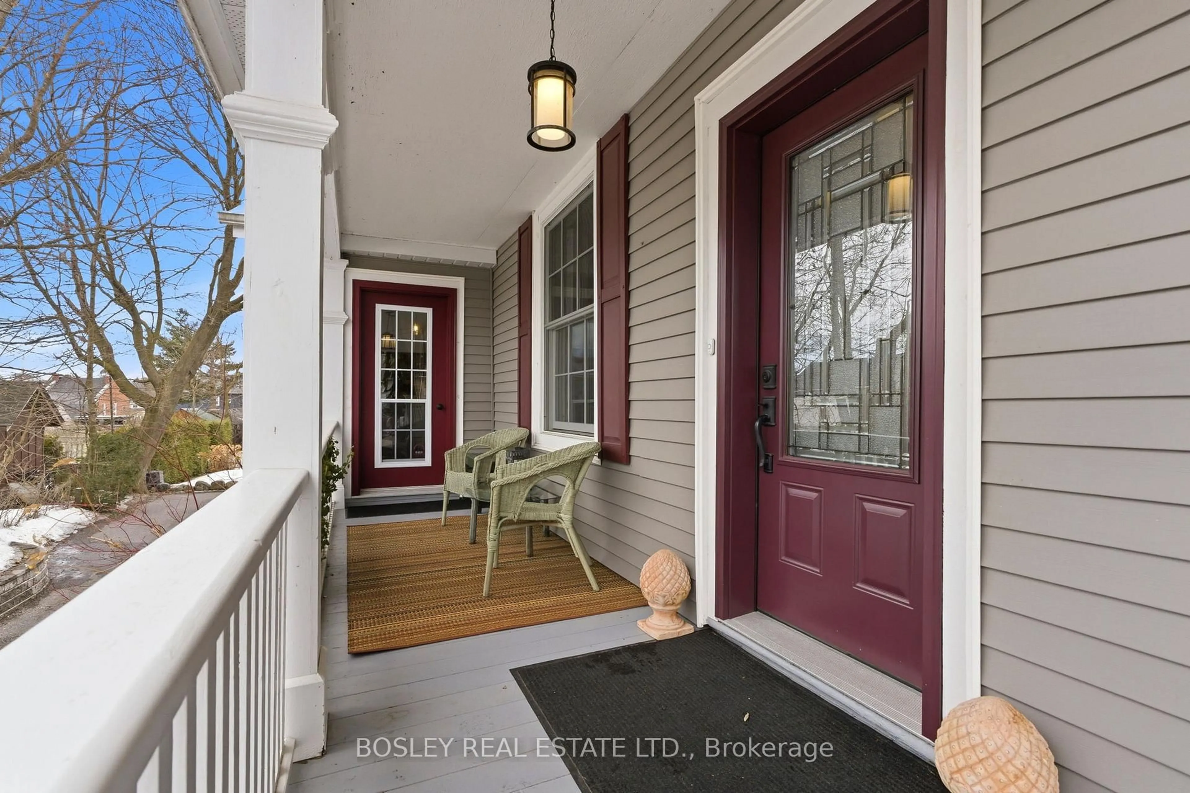 Indoor entryway for 95 Charles St, Port Hope Ontario L1A 1S8