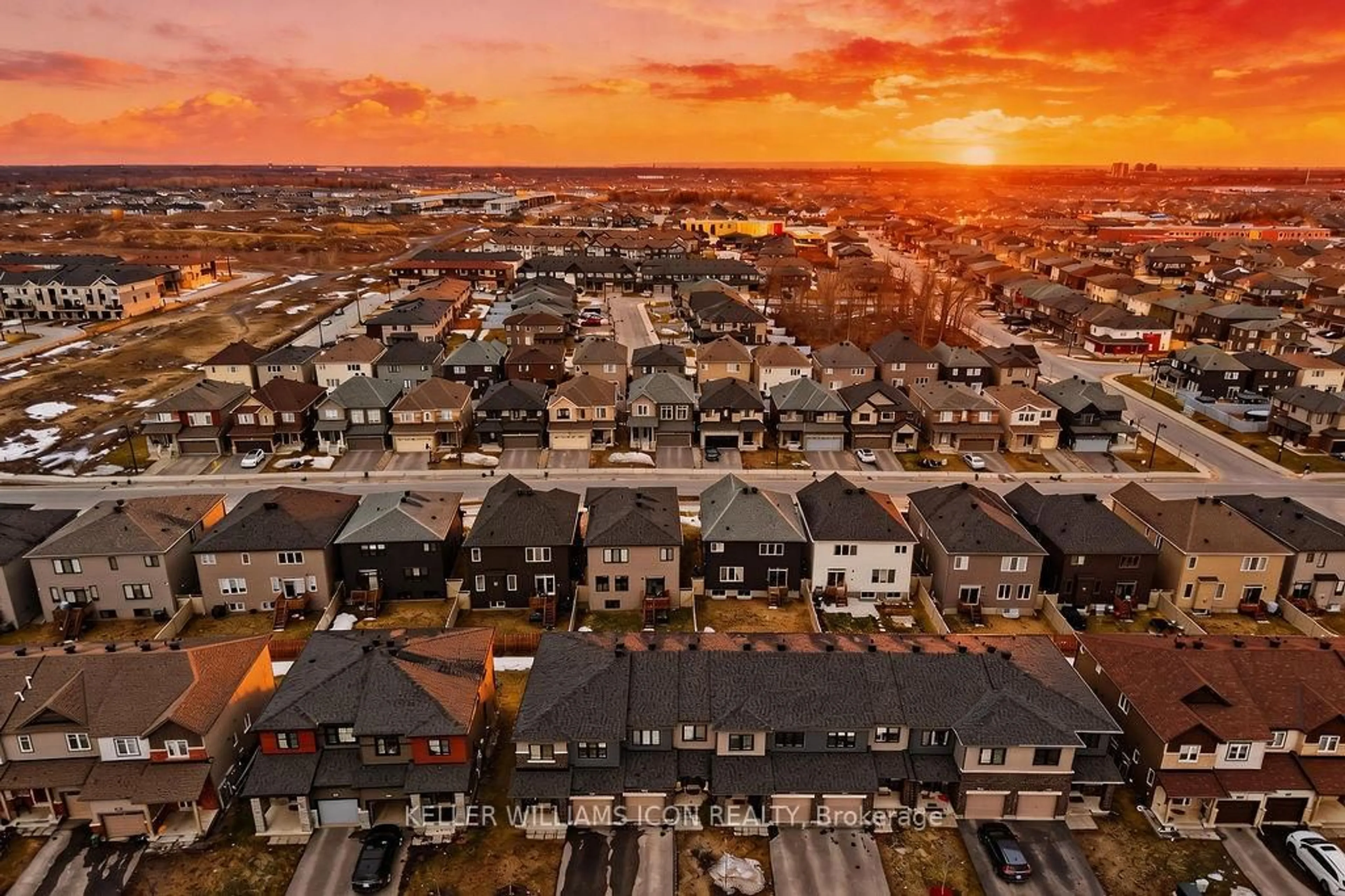 A pic from outside/outdoor area/front of a property/back of a property/a pic from drone, street for 808 Cappamore Dr, Ottawa Ontario K2J 6V6