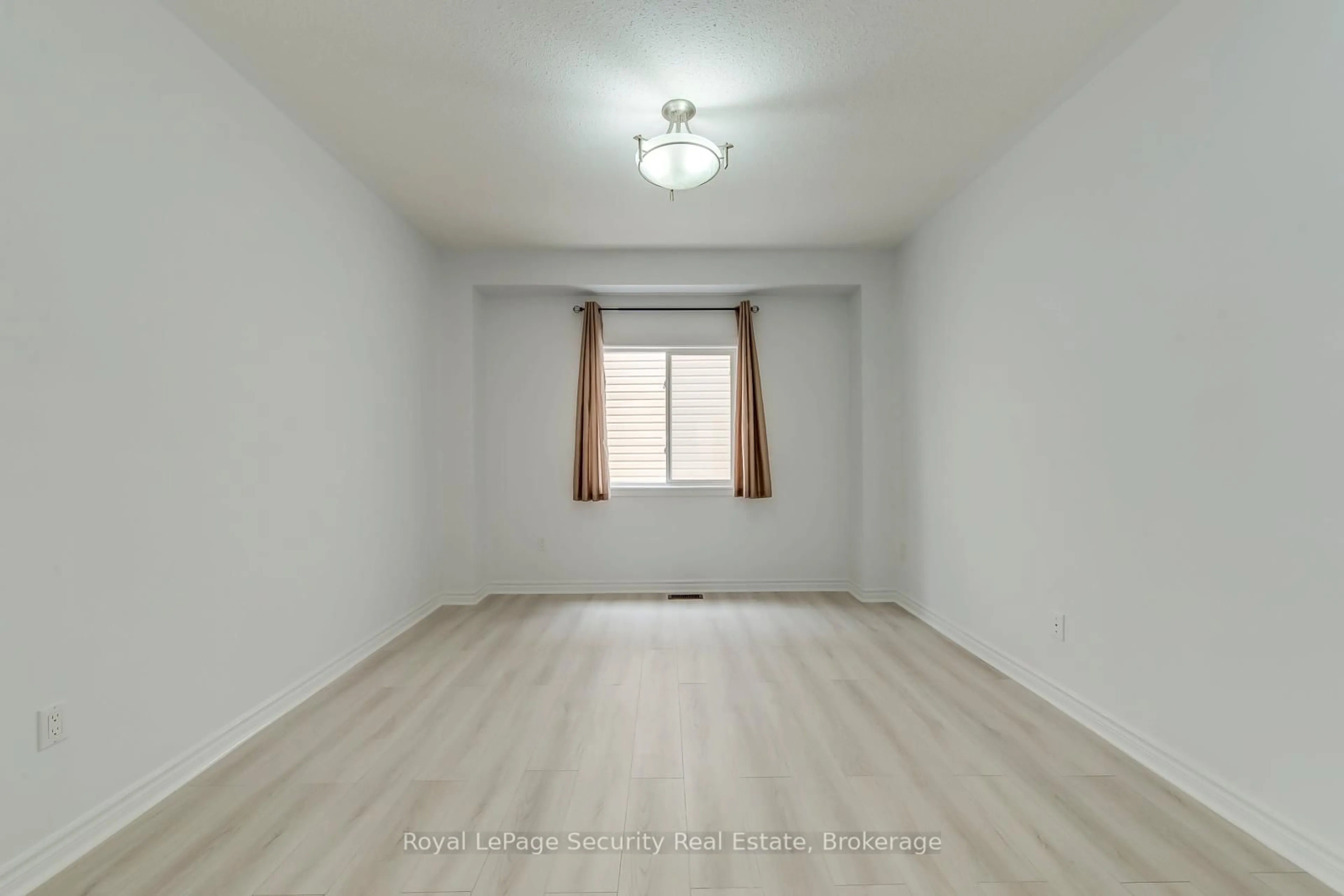 A pic of a room for 757 Halbert Dr, Shelburne Ontario L0N 1S2