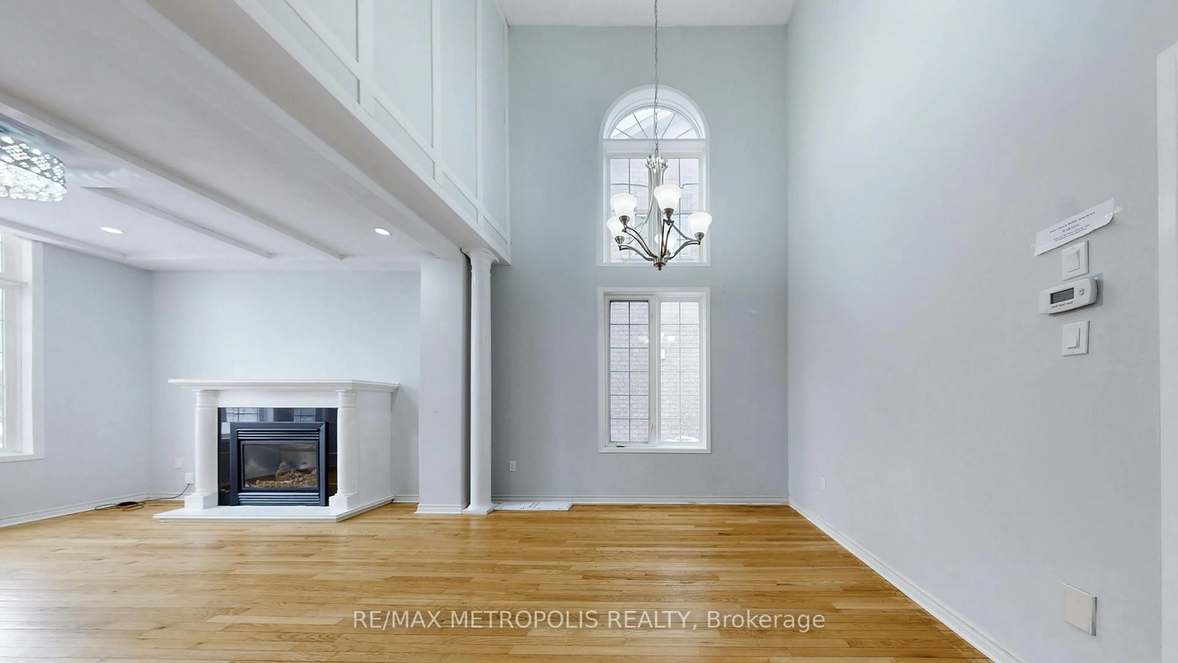 Unknown for 183 Valmont Crt, Hamilton Ontario L9G 5A1