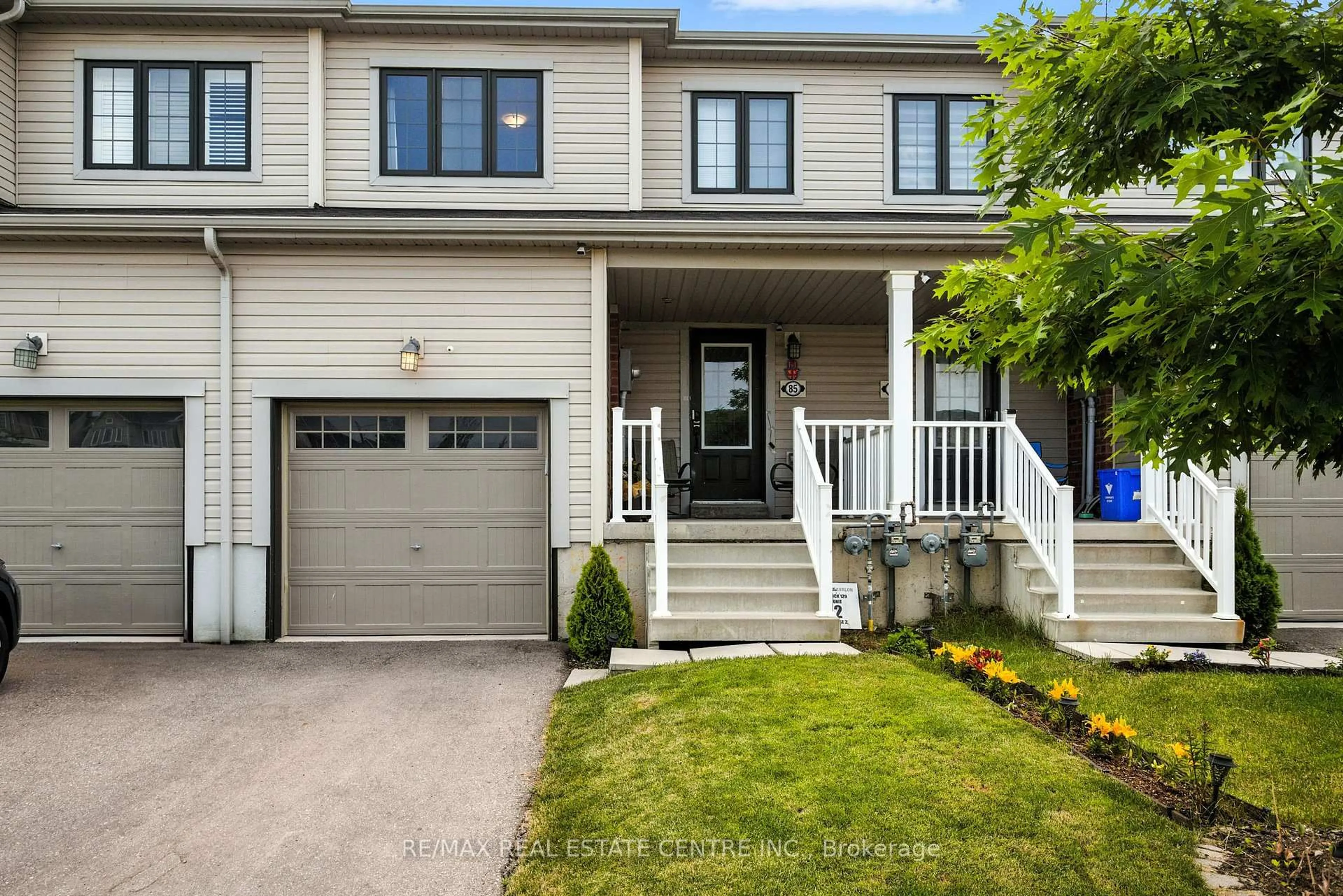 Home with vinyl exterior material, street for 85 Thompson Rd, Haldimand Ontario N3W 2G9