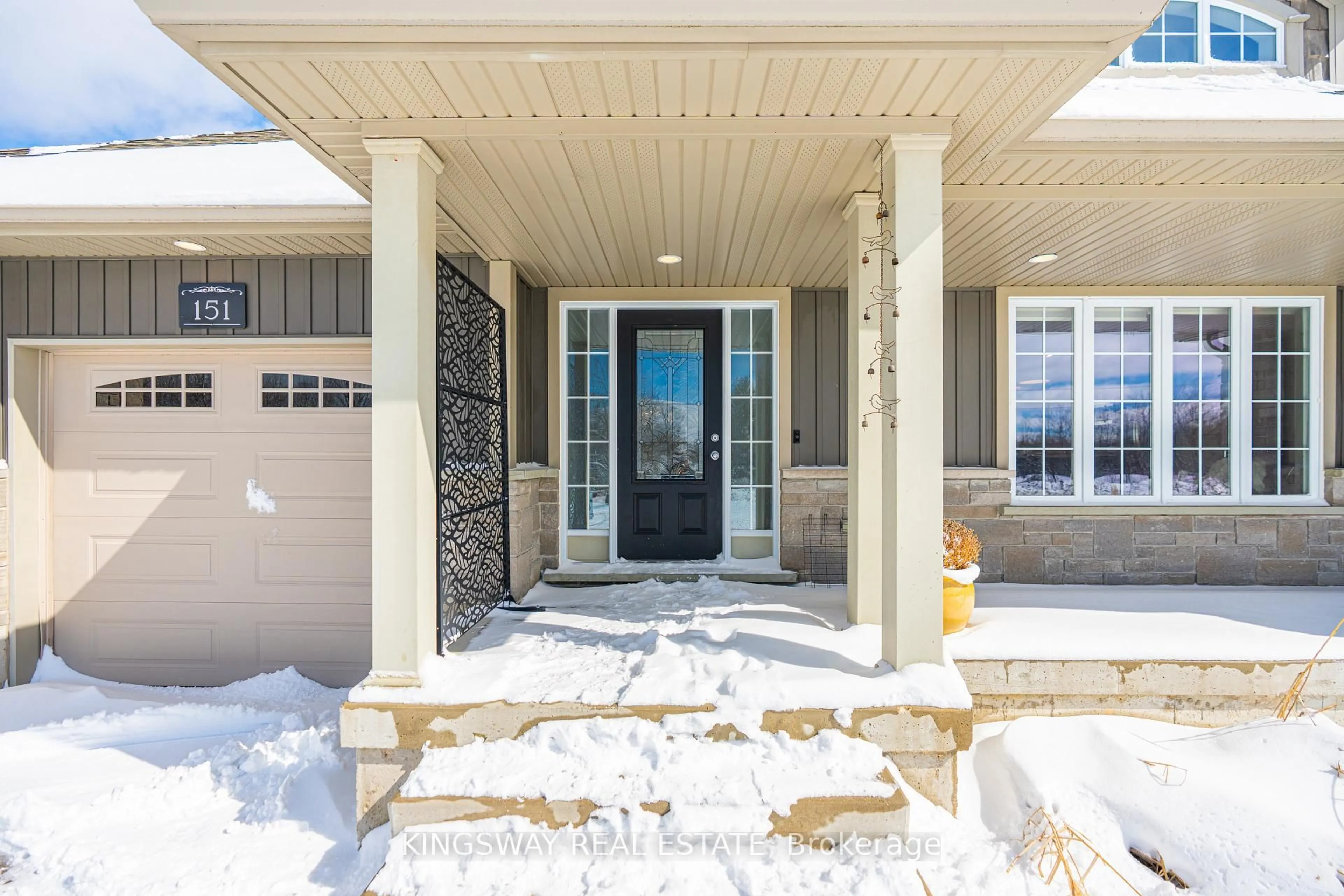 Indoor entryway for 151 Watra Rd, Southgate Ontario N0G 1R0