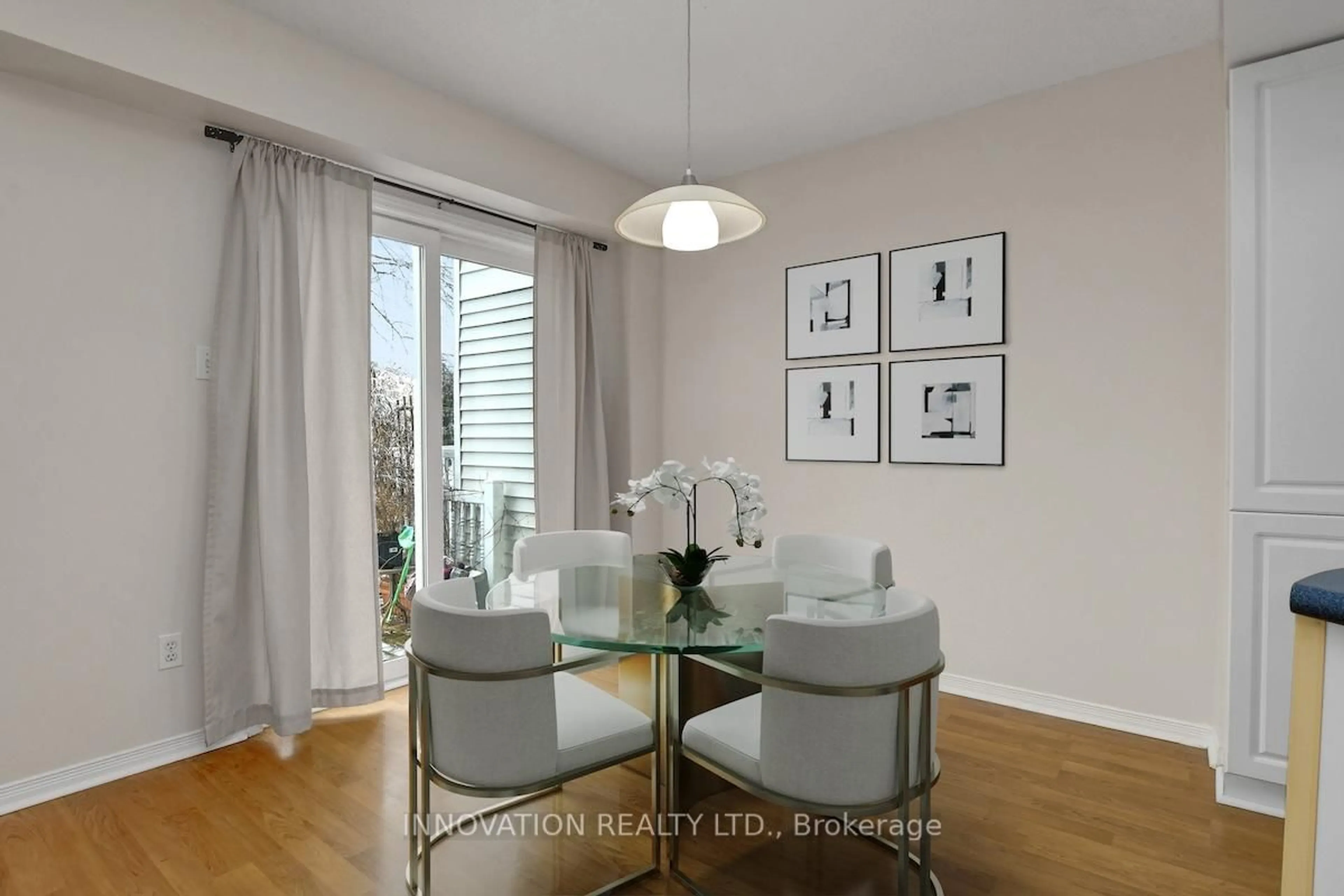 Dining room, wood/laminate floor for 4407 Ashcroft Crt, Ottawa Ontario K1J 1C7