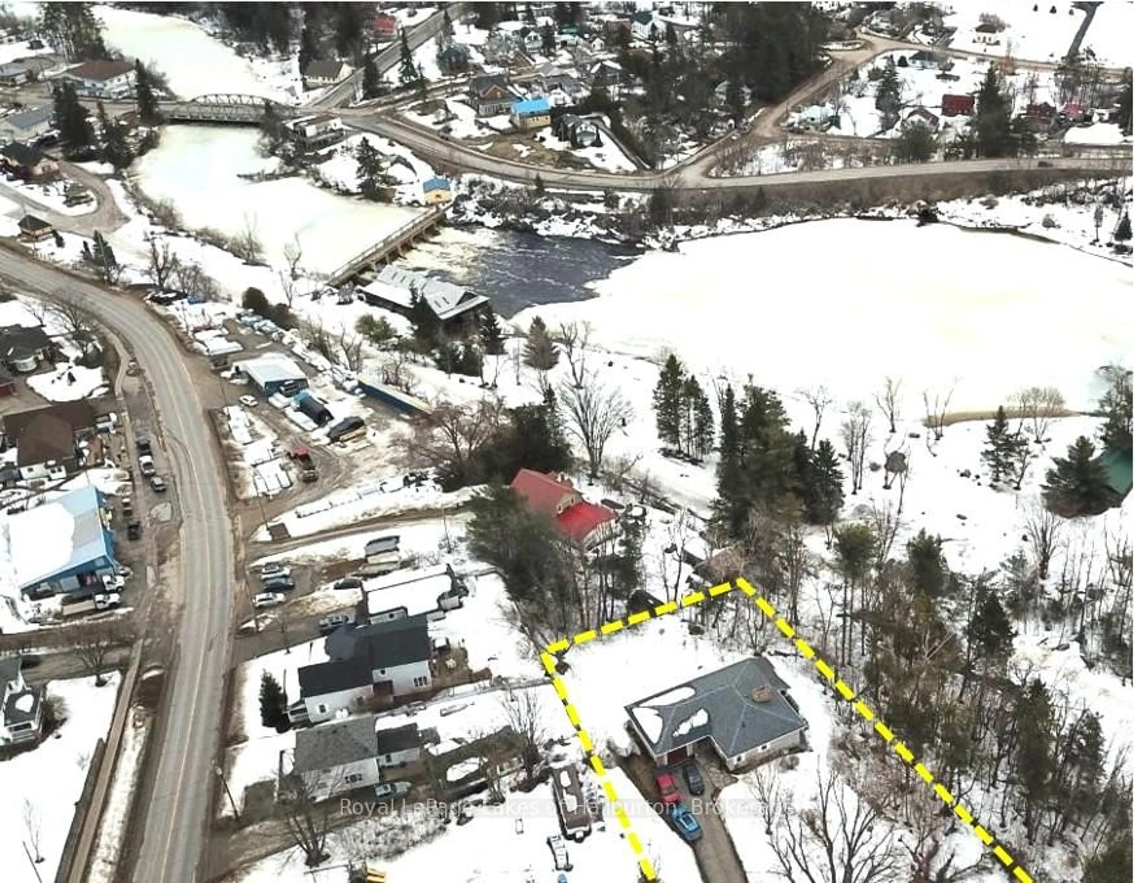 A pic from outside/outdoor area/front of a property/back of a property/a pic from drone, street for 7 Regina Rd, Kawartha Lakes Ontario K0M 2A0