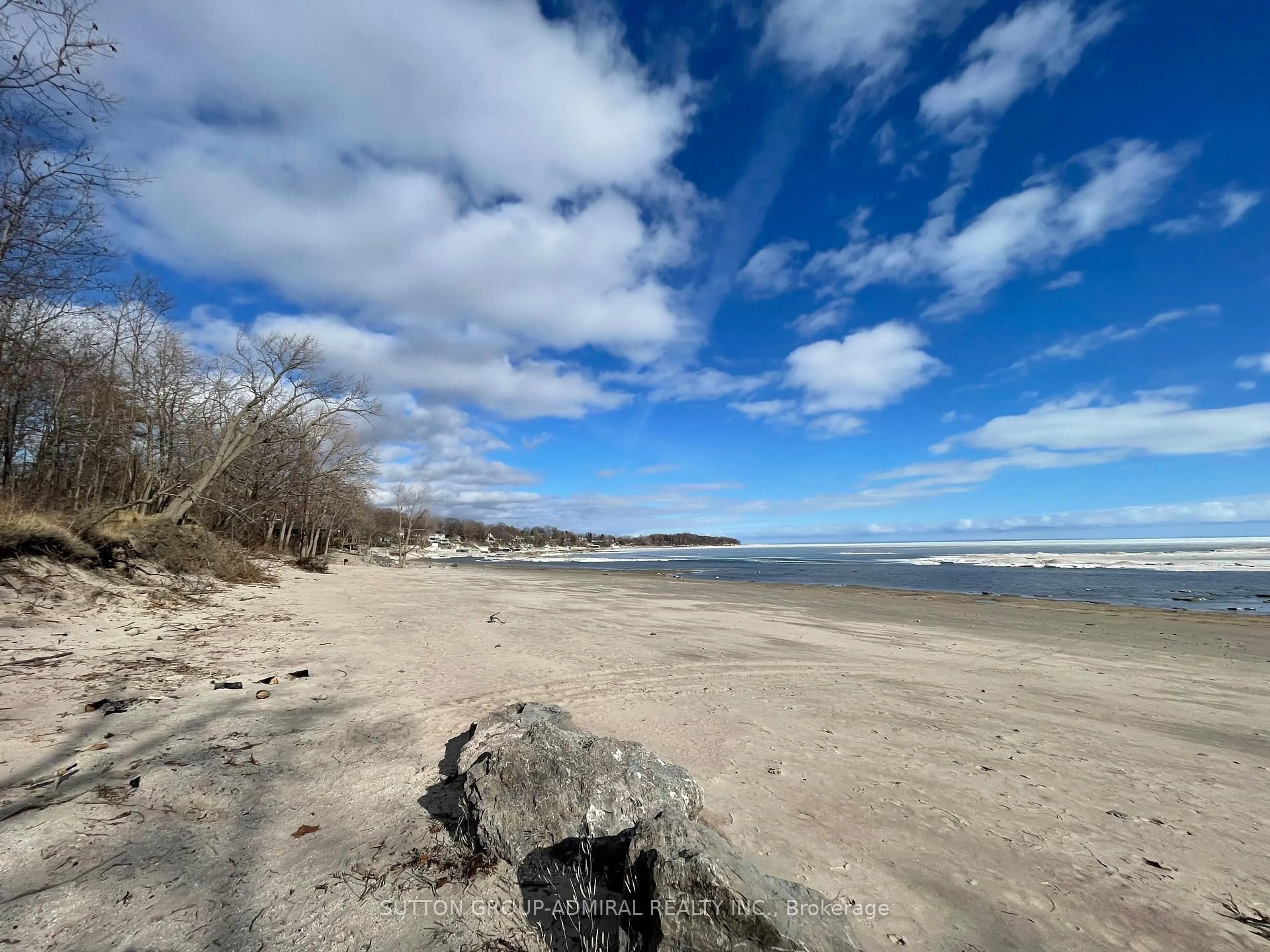 Blurry image for 10578 Woodland Dr, Wainfleet Ontario L3K 5V4