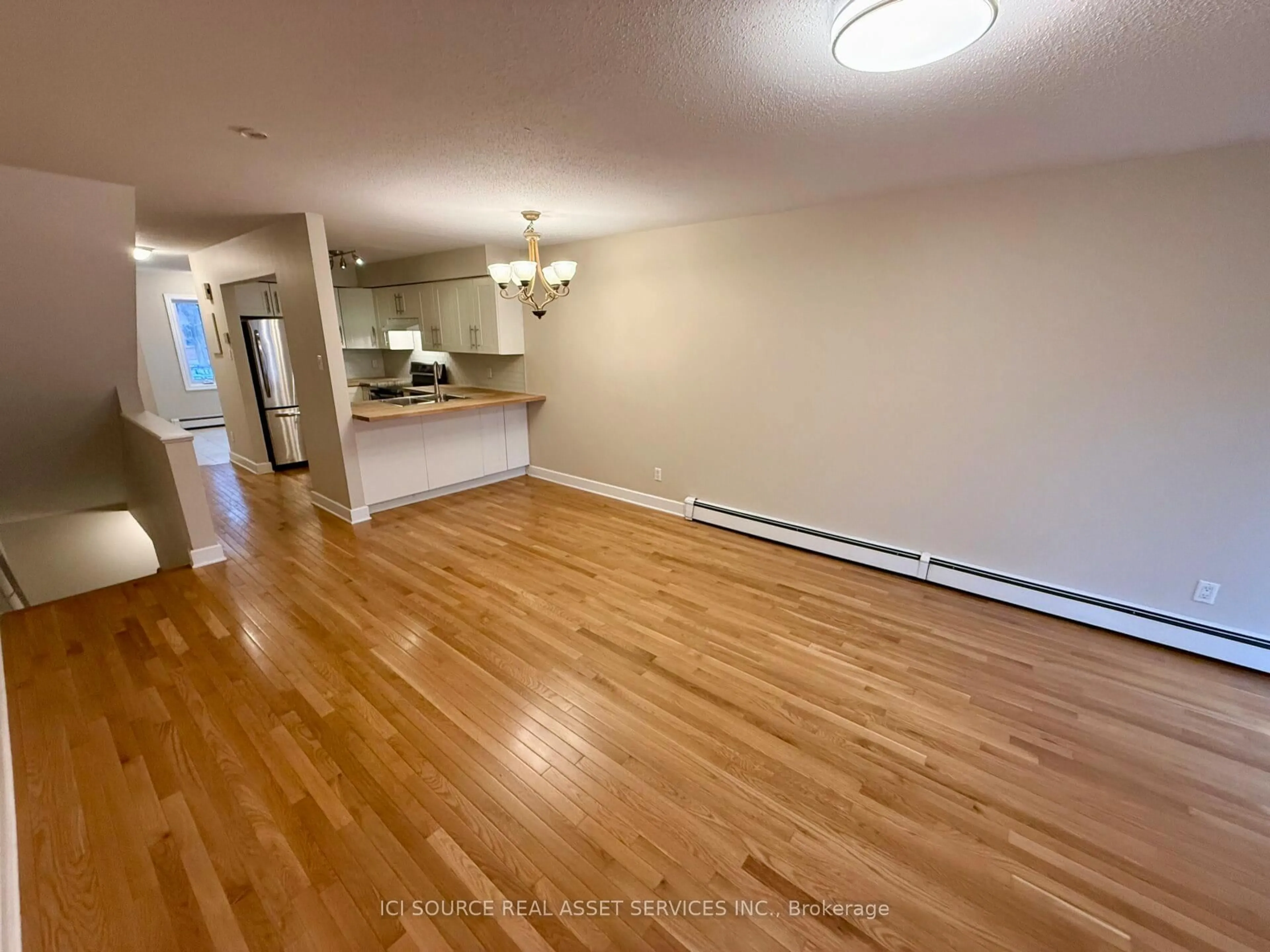 A pic of a room for 8 Blue Moon Private, Ottawa Ontario K1K 4K6