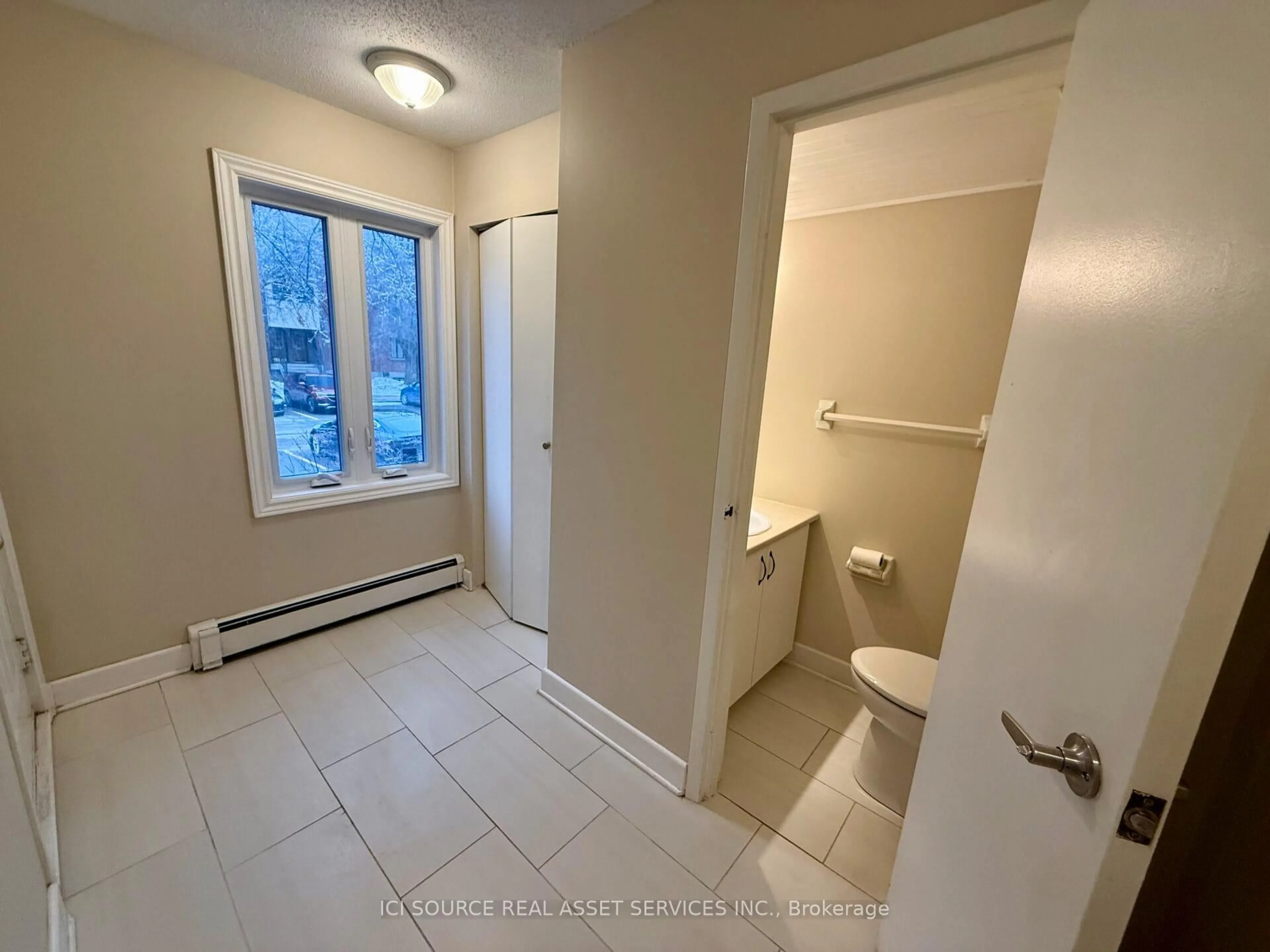 A pic of a room for 8 Blue Moon Private, Ottawa Ontario K1K 4K6