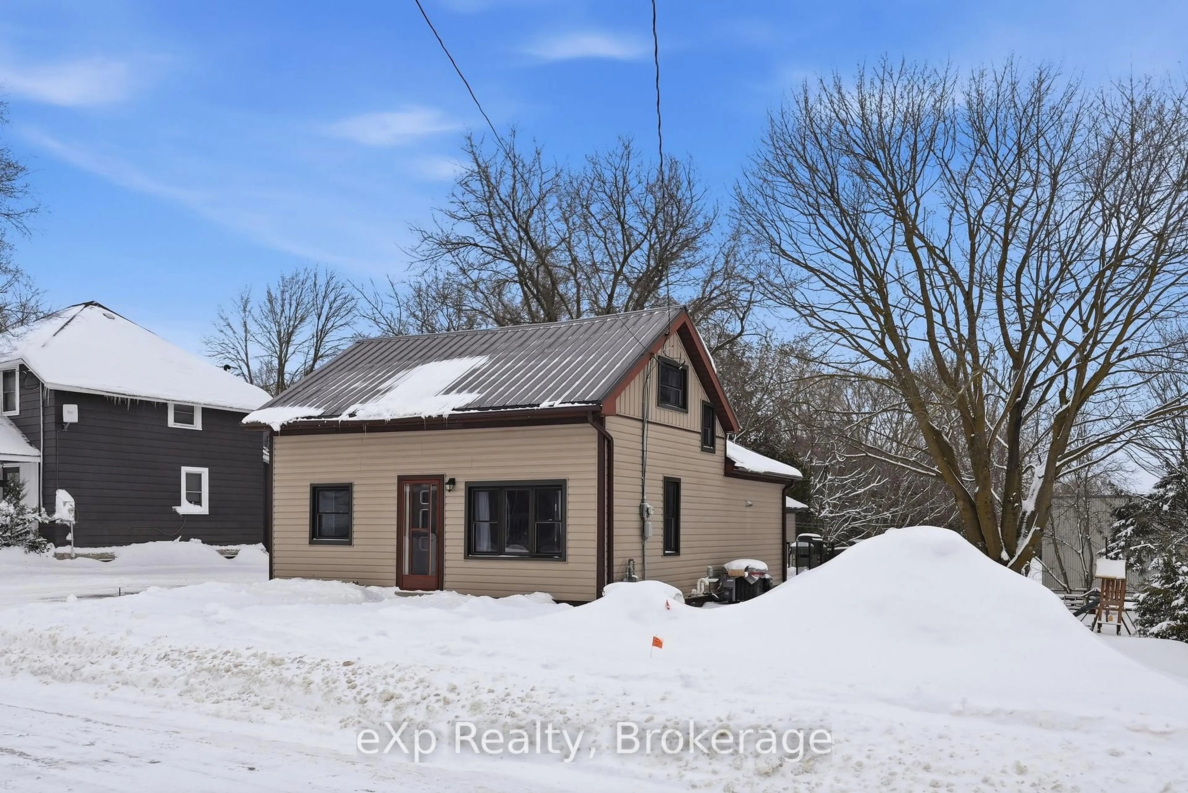 A pic from outside/outdoor area/front of a property/back of a property/a pic from drone, building for 361 William St, Wellington North Ontario N0G 2L3