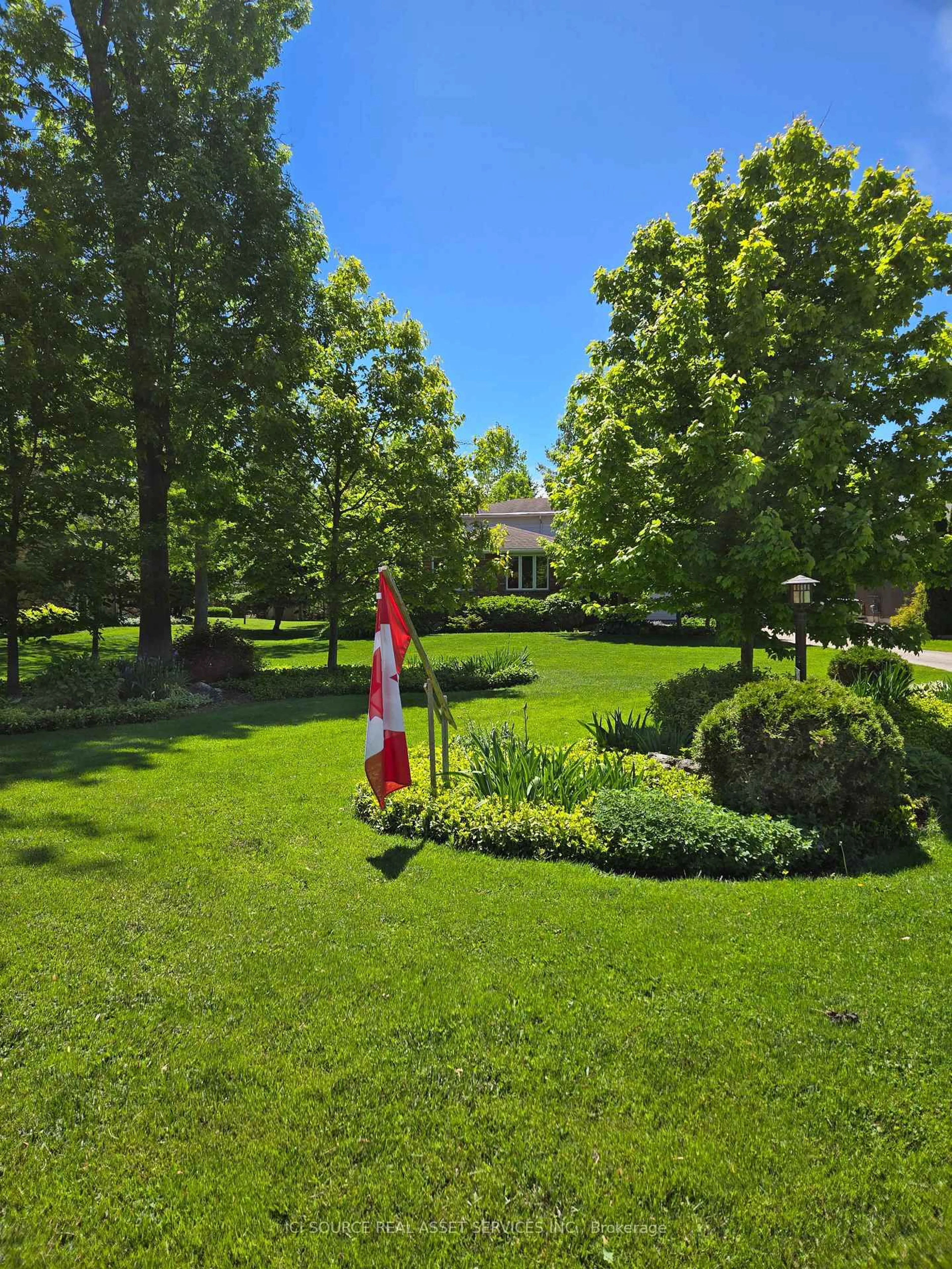 Patio, street for 4151 Bluepoint Dr, Plympton-Wyoming Ontario N0N 1J6