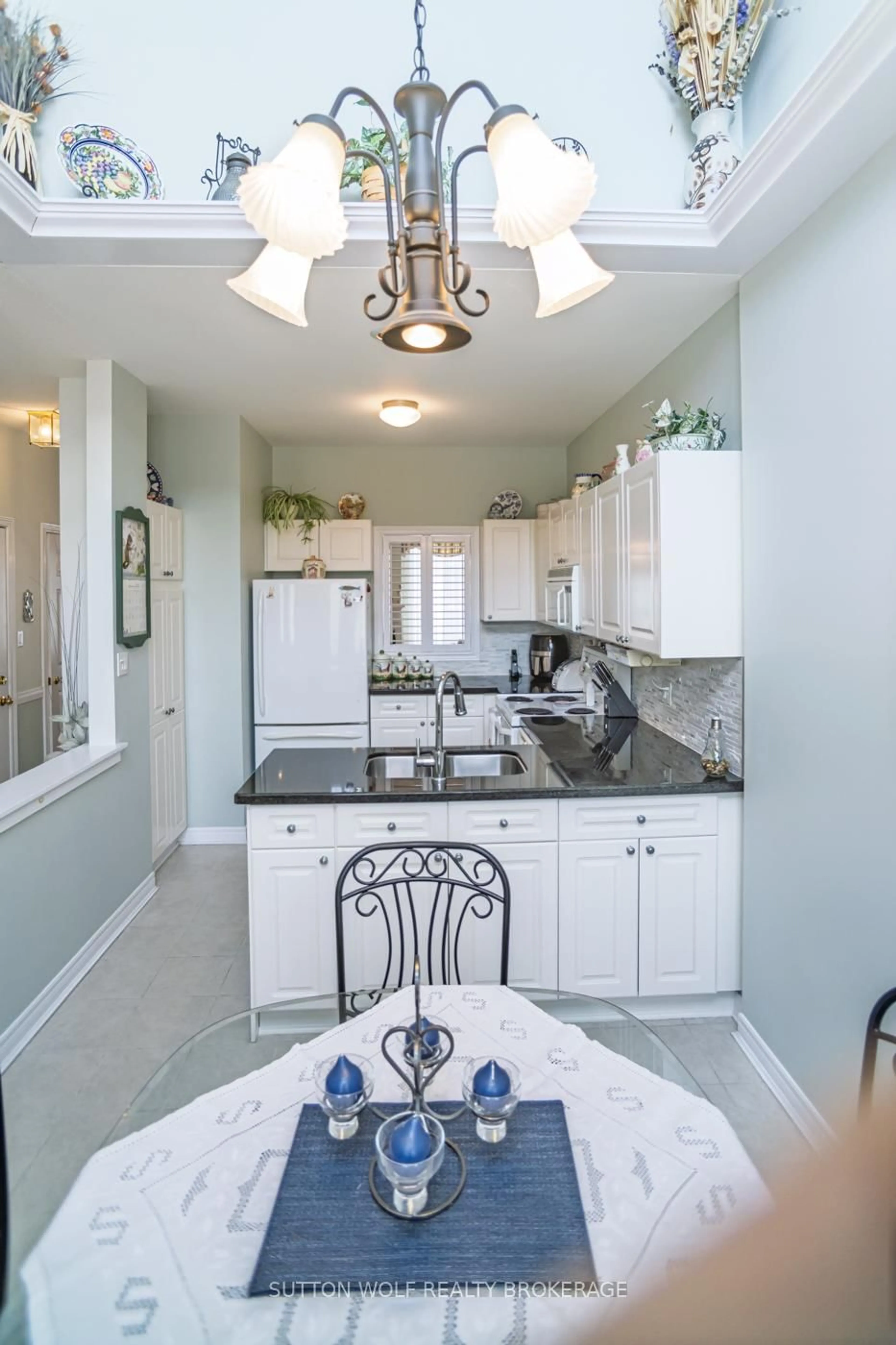 Open concept kitchen, ceramic/tile floor for 499 Teeple Terr #25, London South Ontario N6J 1T1