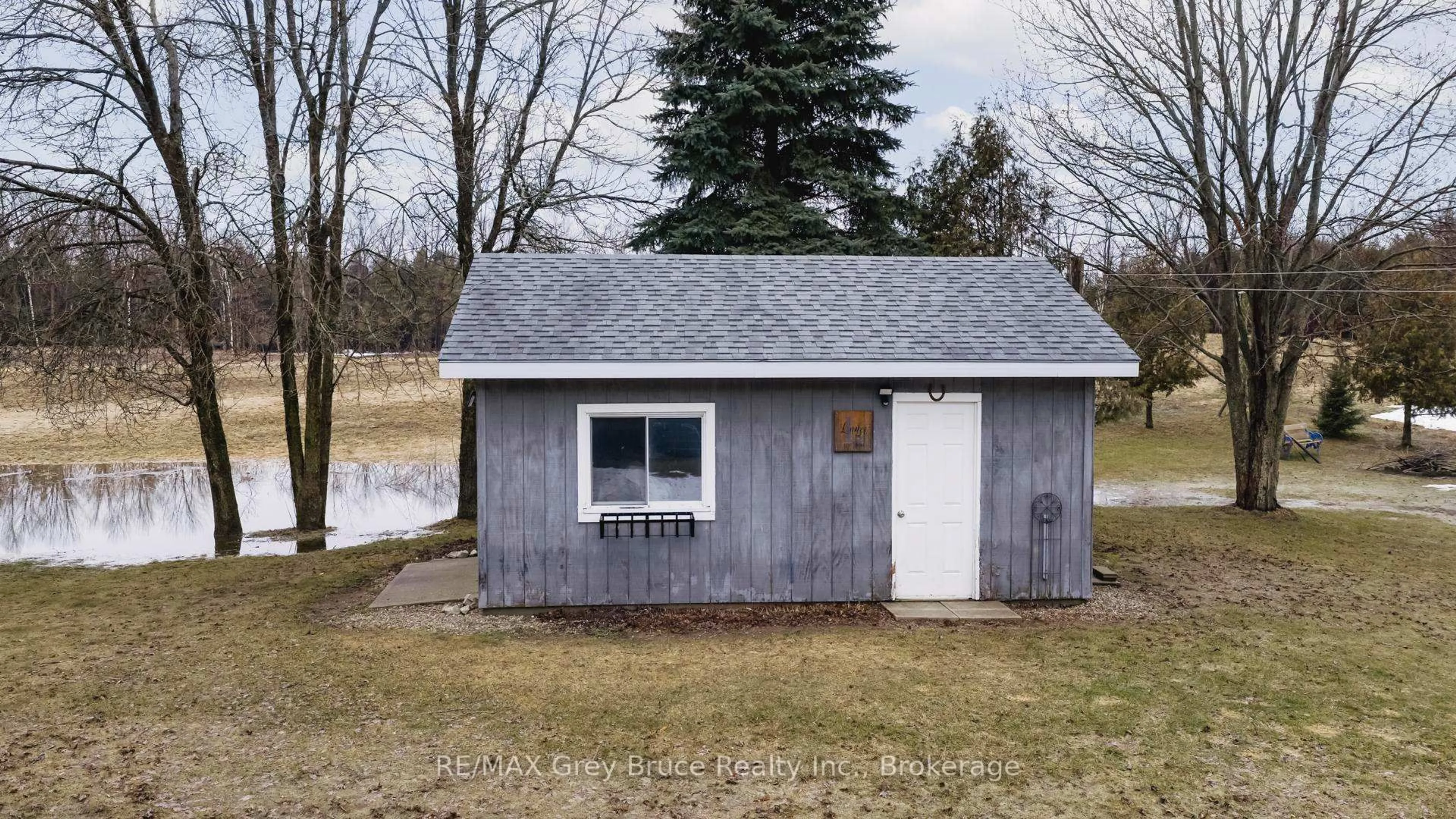 Shed for 112 Mary Ave, Georgian Bluffs Ontario N4K 5N5