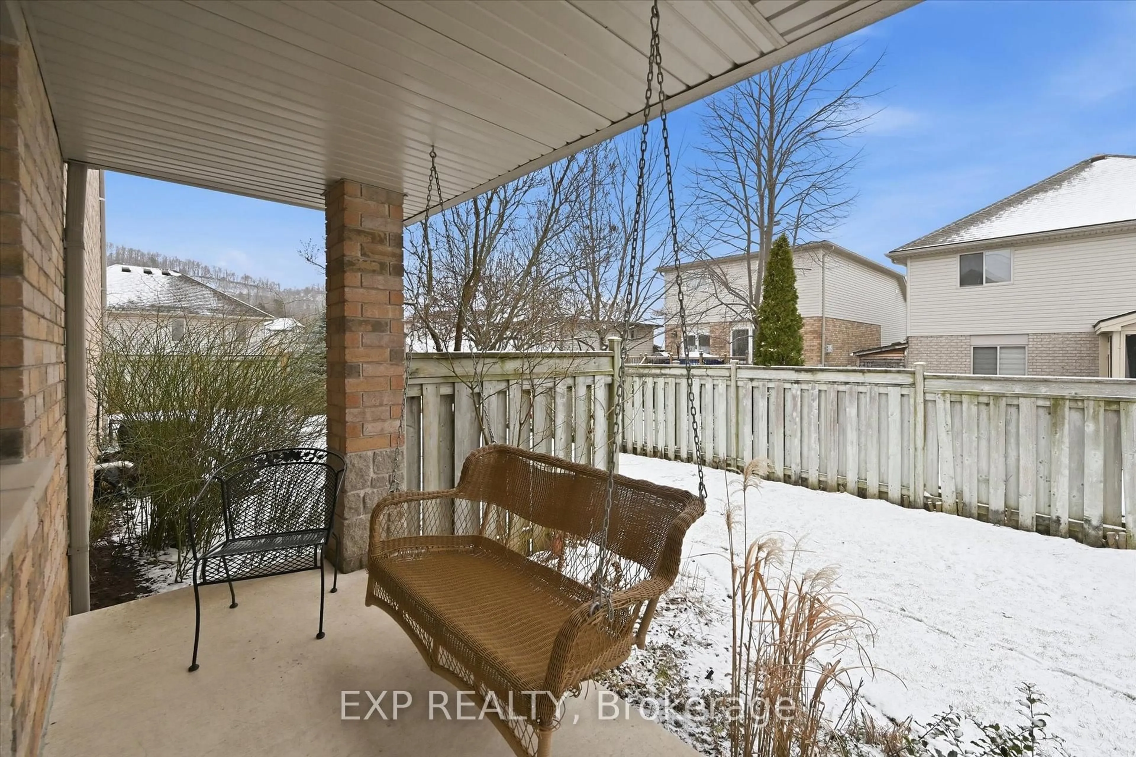 Patio, water/lake/river/ocean view for 18 Cedar St #22, Grimsby Ontario L3M 5M8