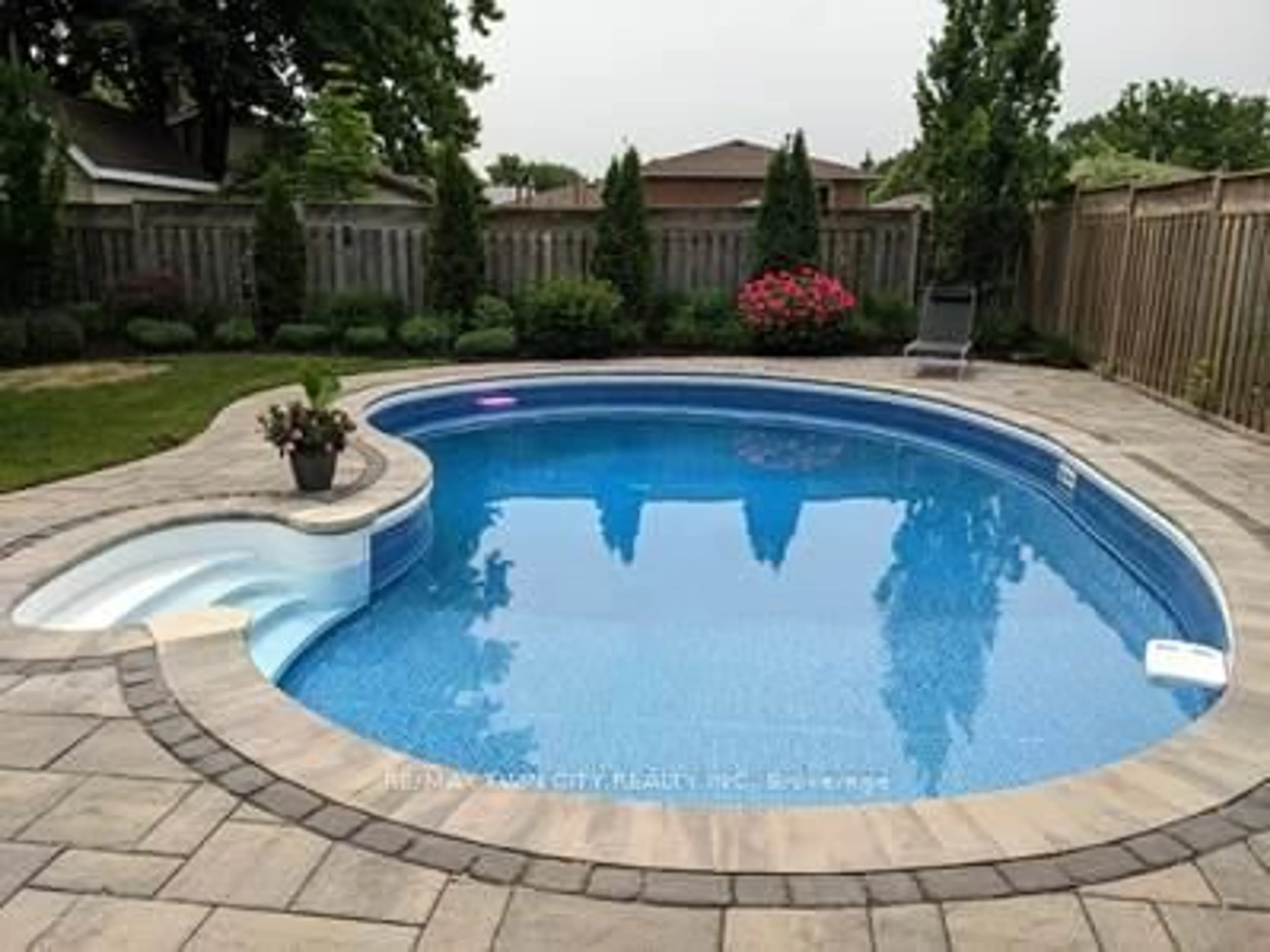 Pool for 21 Riva Rdge, Brantford Ontario N3P 1S2
