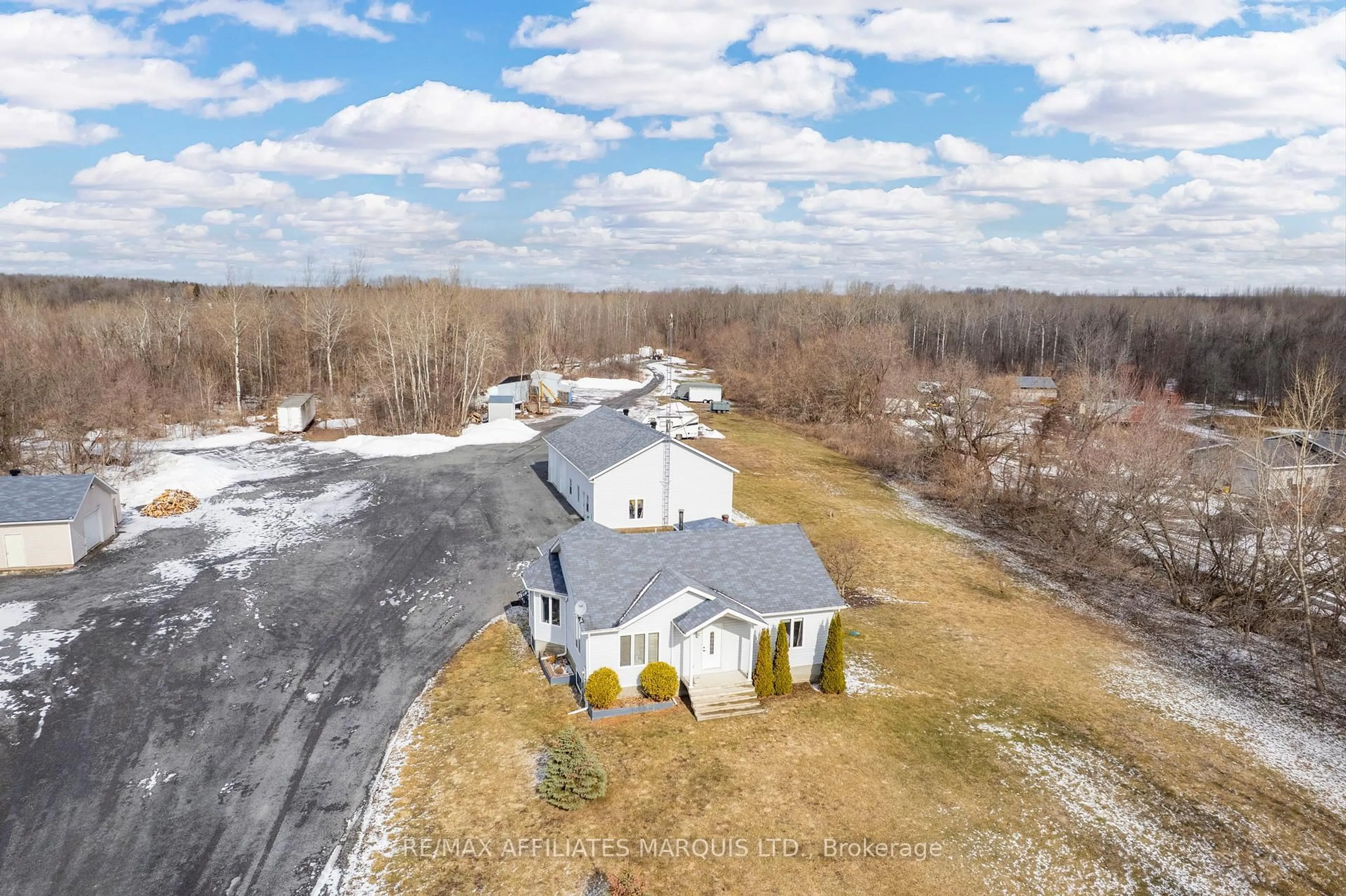 A pic from outside/outdoor area/front of a property/back of a property/a pic from drone, unknown for 16695 Atchison Rd, South Stormont Ontario K0C 1P0