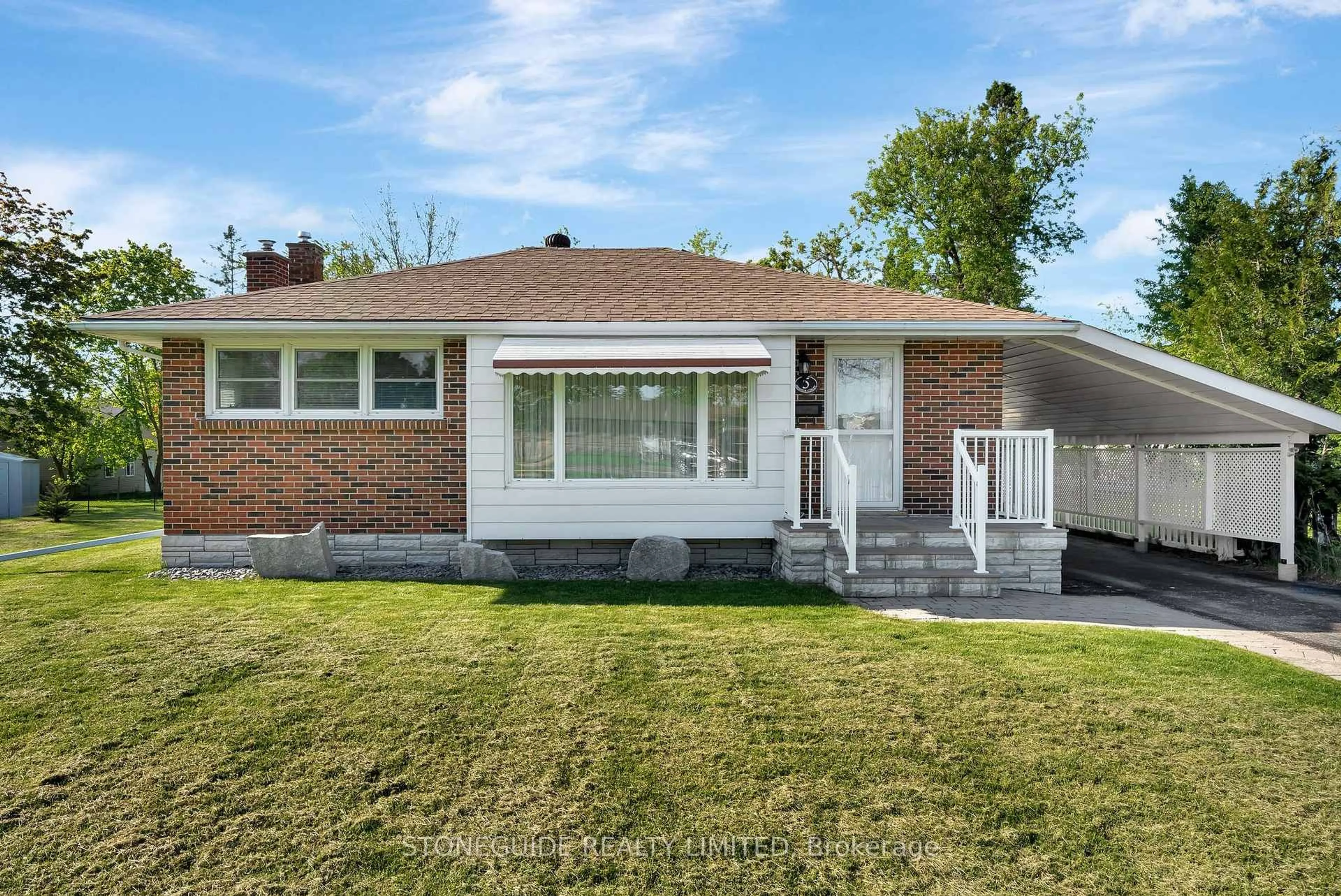 Home with brick exterior material, street for 5 Armour Crt, Kawartha Lakes Ontario K9V 1N9