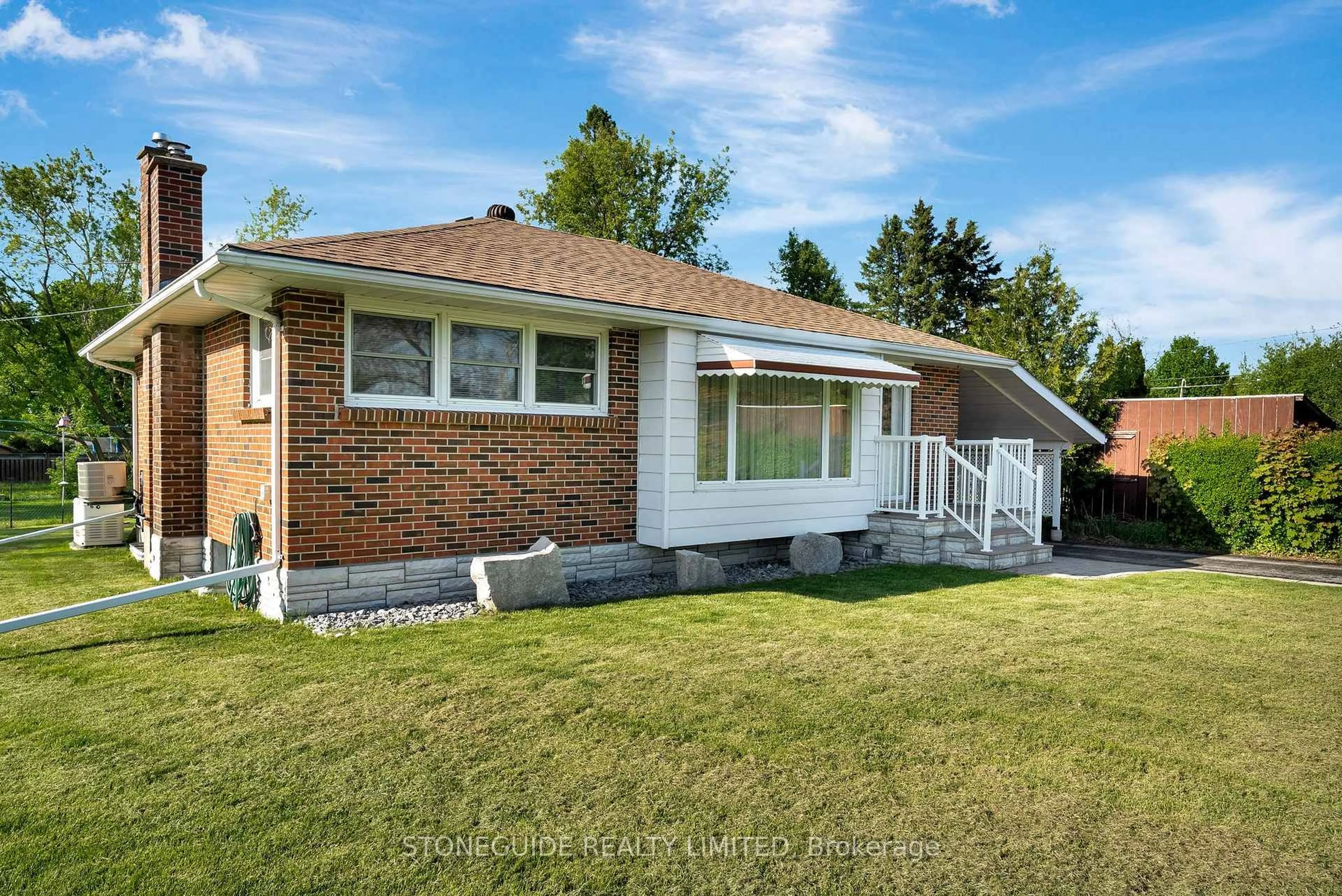 Home with brick exterior material, street for 5 Armour Crt, Kawartha Lakes Ontario K9V 1N9