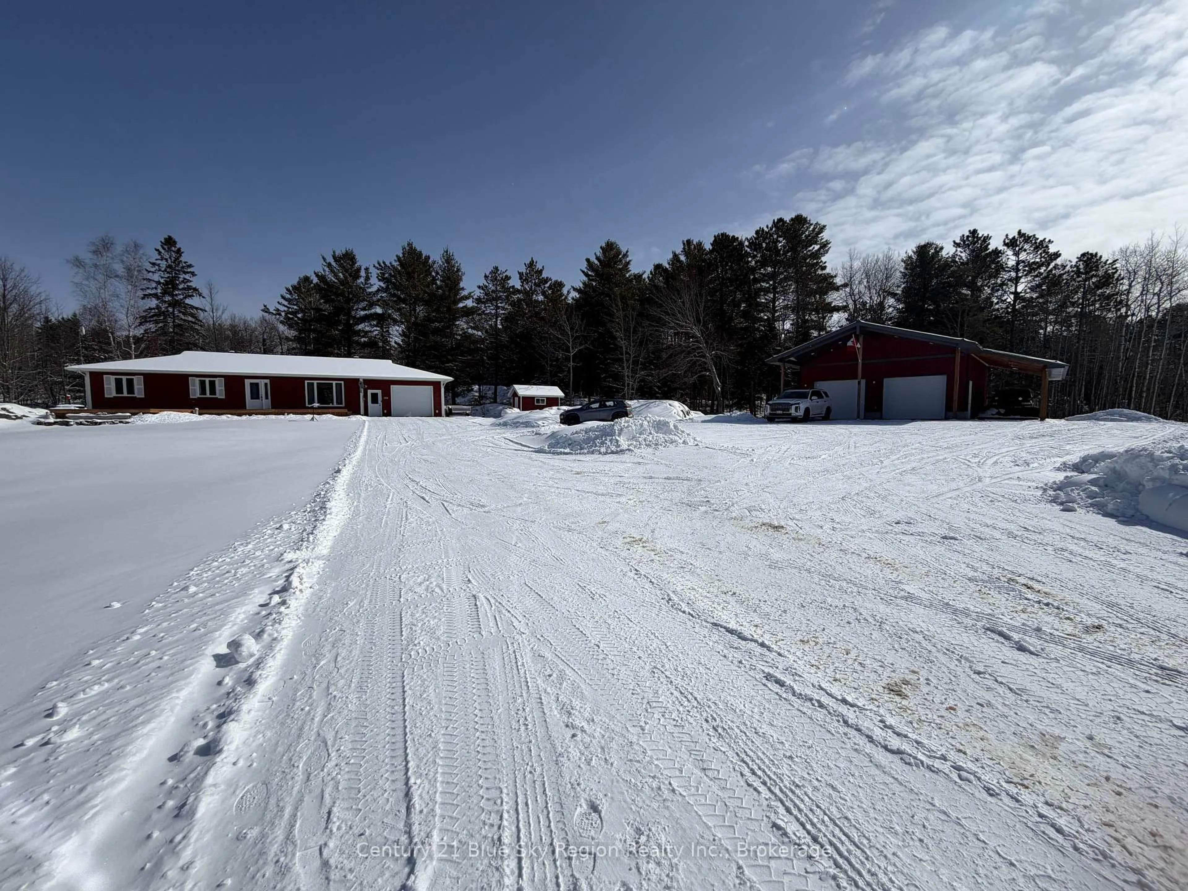 A pic from outside/outdoor area/front of a property/back of a property/a pic from drone, unknown for 54 SUNSET COVE Rd, Callander Ontario P0H 1H0