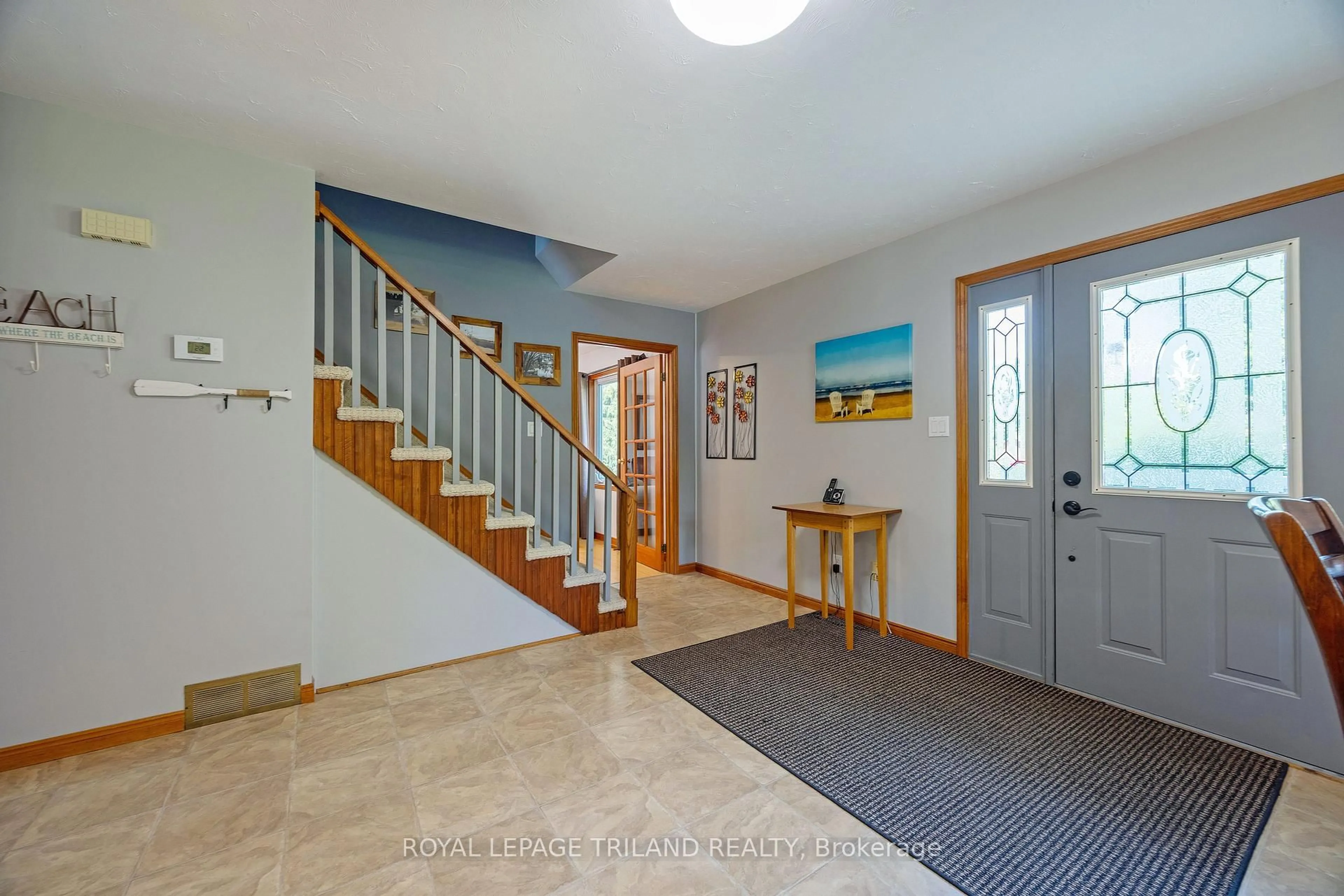 Indoor entryway for 49345 DEXTER Line, Malahide Ontario N5H 2R2