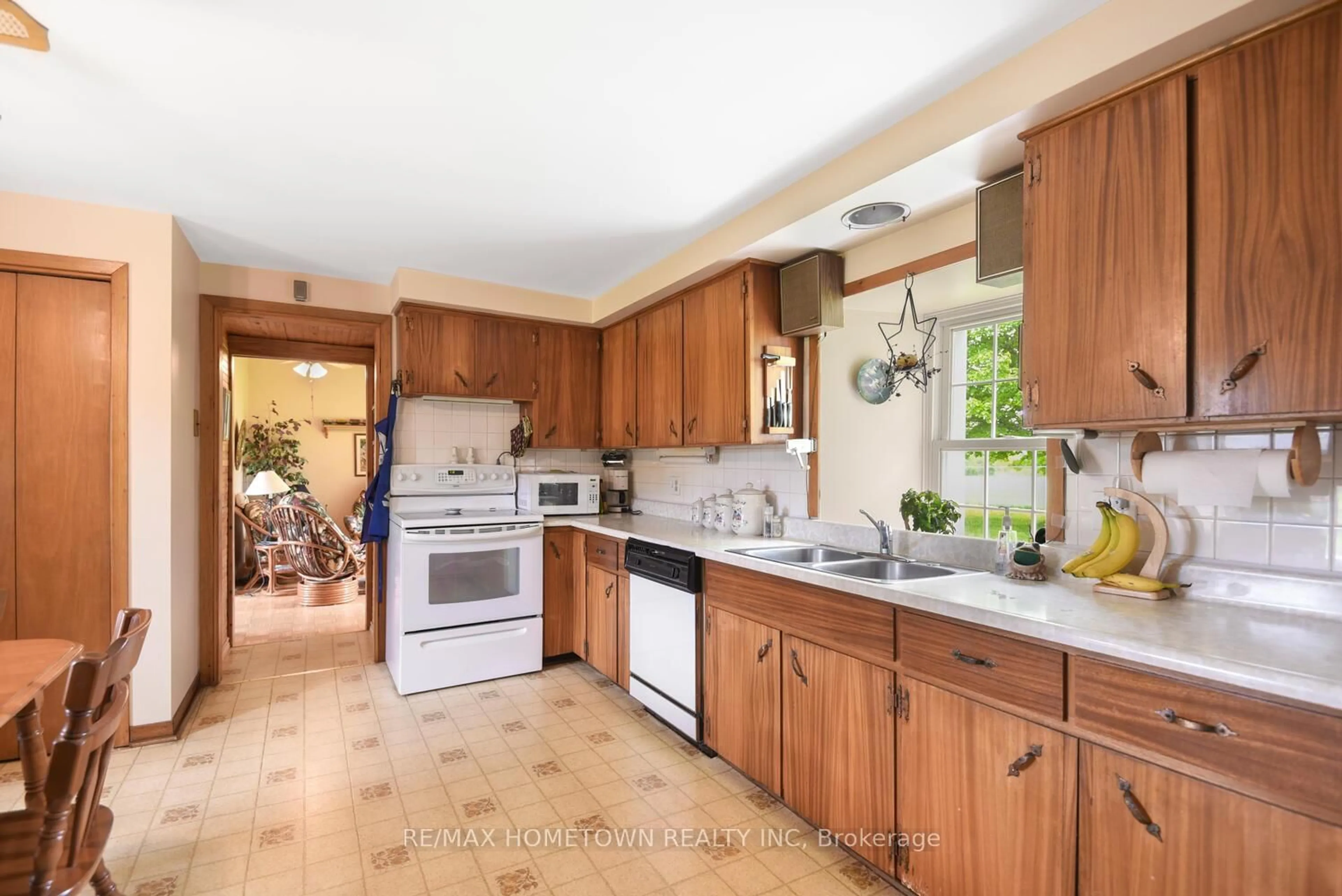 Open concept kitchen, ceramic/tile floor for 7460 County Road 28 Rd, Elizabethtown-Kitley Ontario K0E 1A0