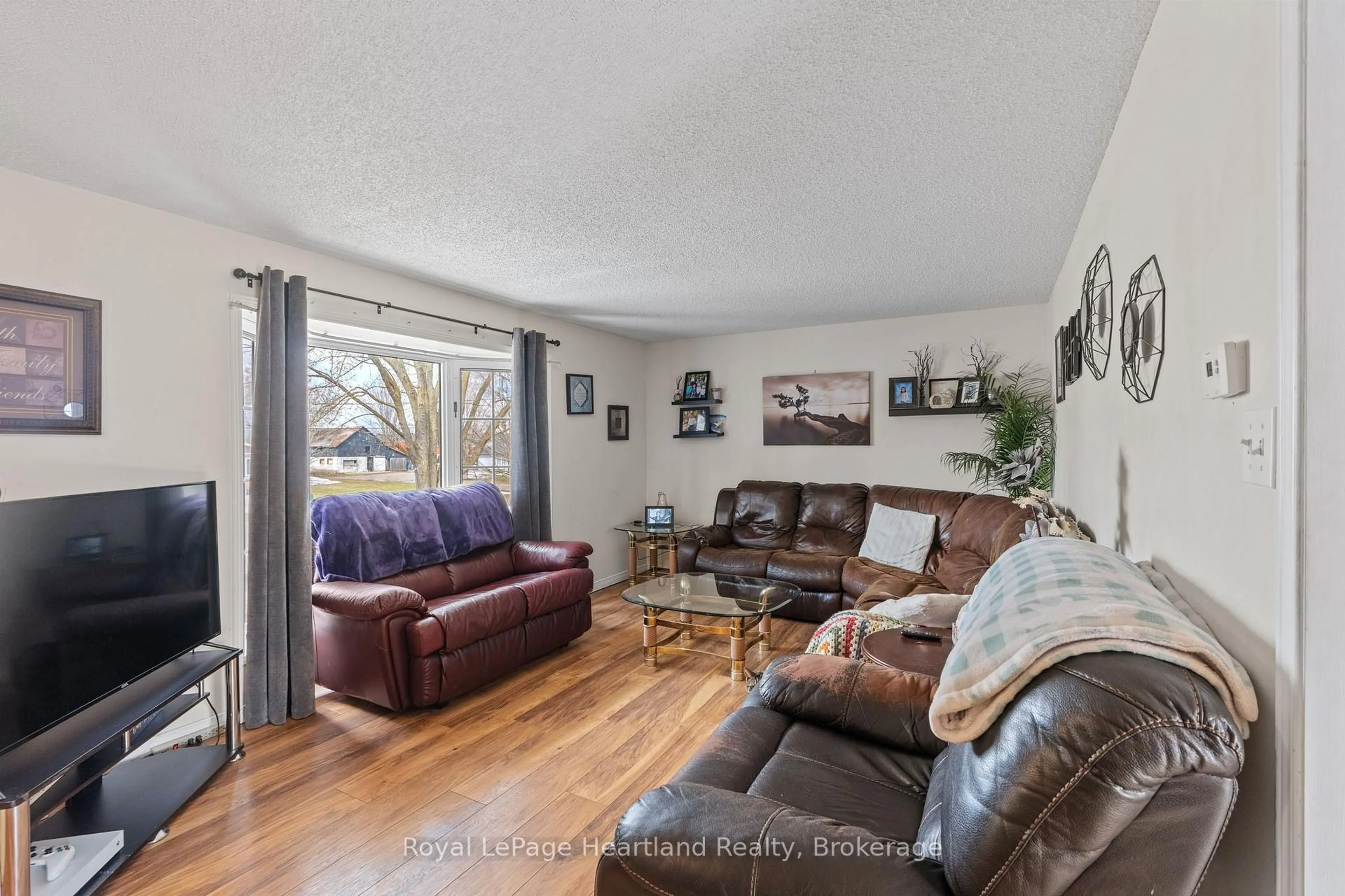 Living room with furniture, unknown for 6 Workman Dr, Huron East Ontario N0G 1H0