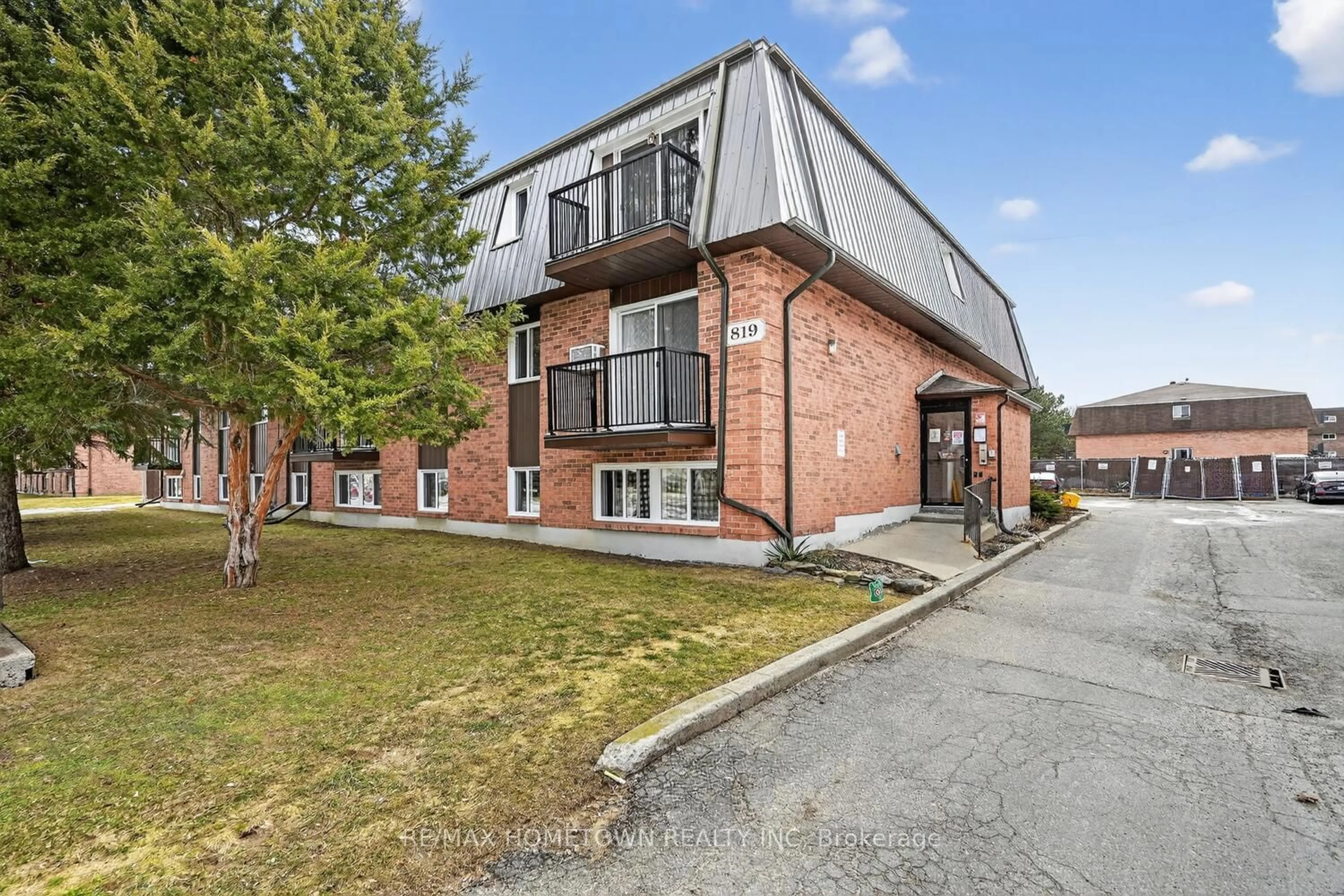 Unknown for 819 Macodrum Dr #15, Brockville Ontario K6V 6P6